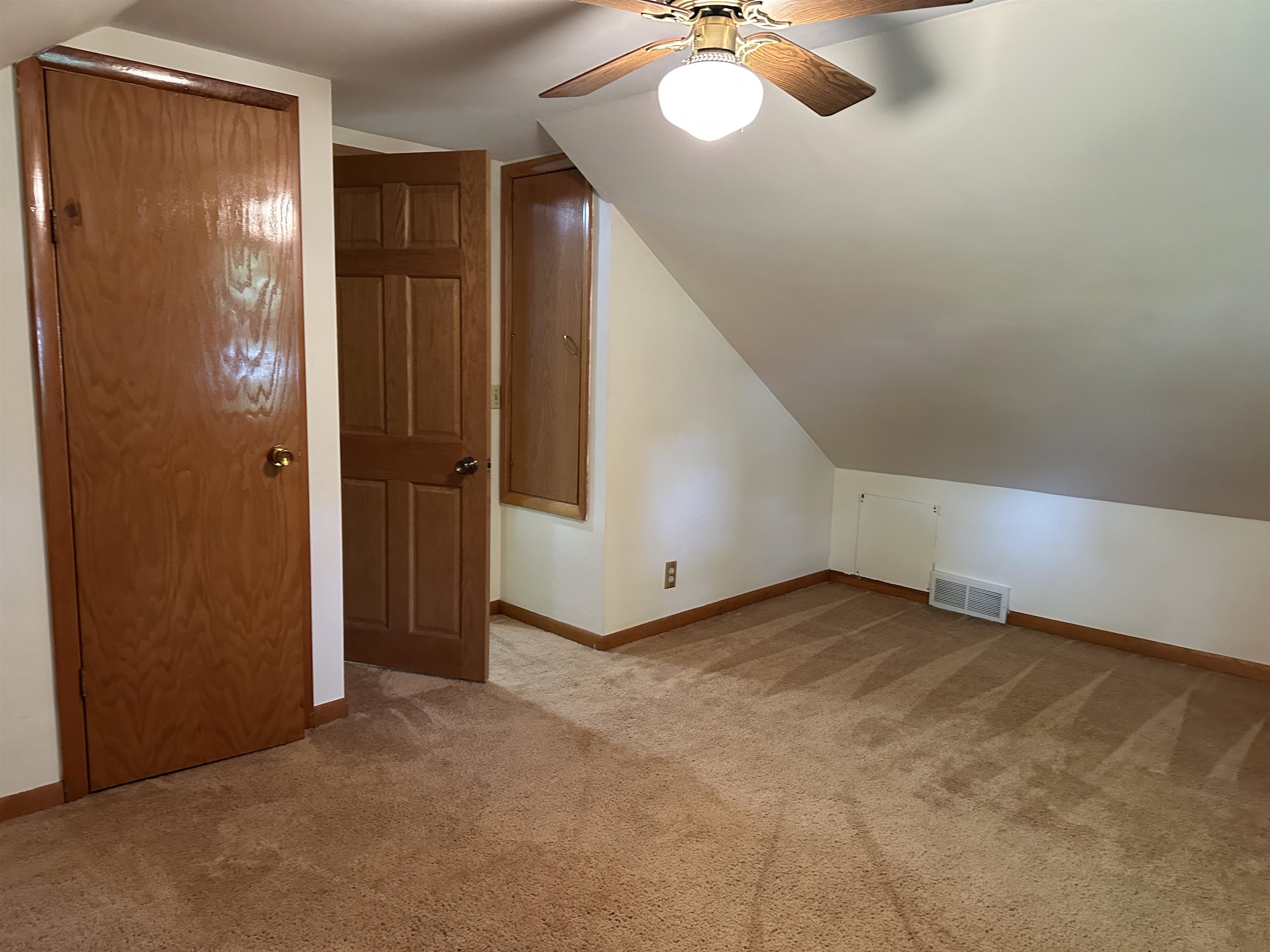 4011 GRIFFITH AVENUE, Wisconsin Rapids, Wisconsin 54494, 5 Bedrooms Bedrooms, ,1 BathroomBathrooms,Residential,For Sale,4011 GRIFFITH AVENUE,22602419