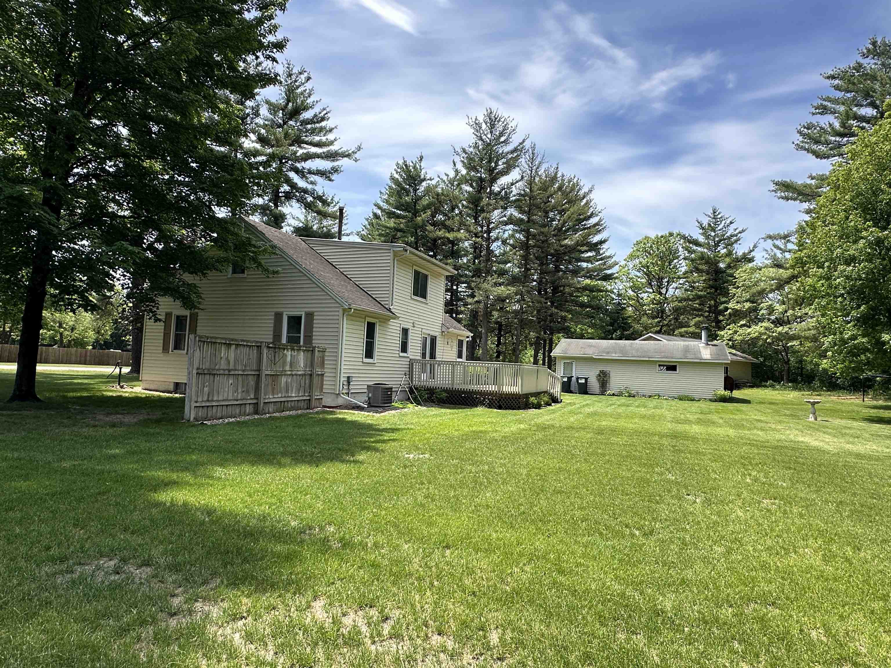 4011 GRIFFITH AVENUE, Wisconsin Rapids, Wisconsin 54494, 5 Bedrooms Bedrooms, ,1 BathroomBathrooms,Residential,For Sale,4011 GRIFFITH AVENUE,22602419