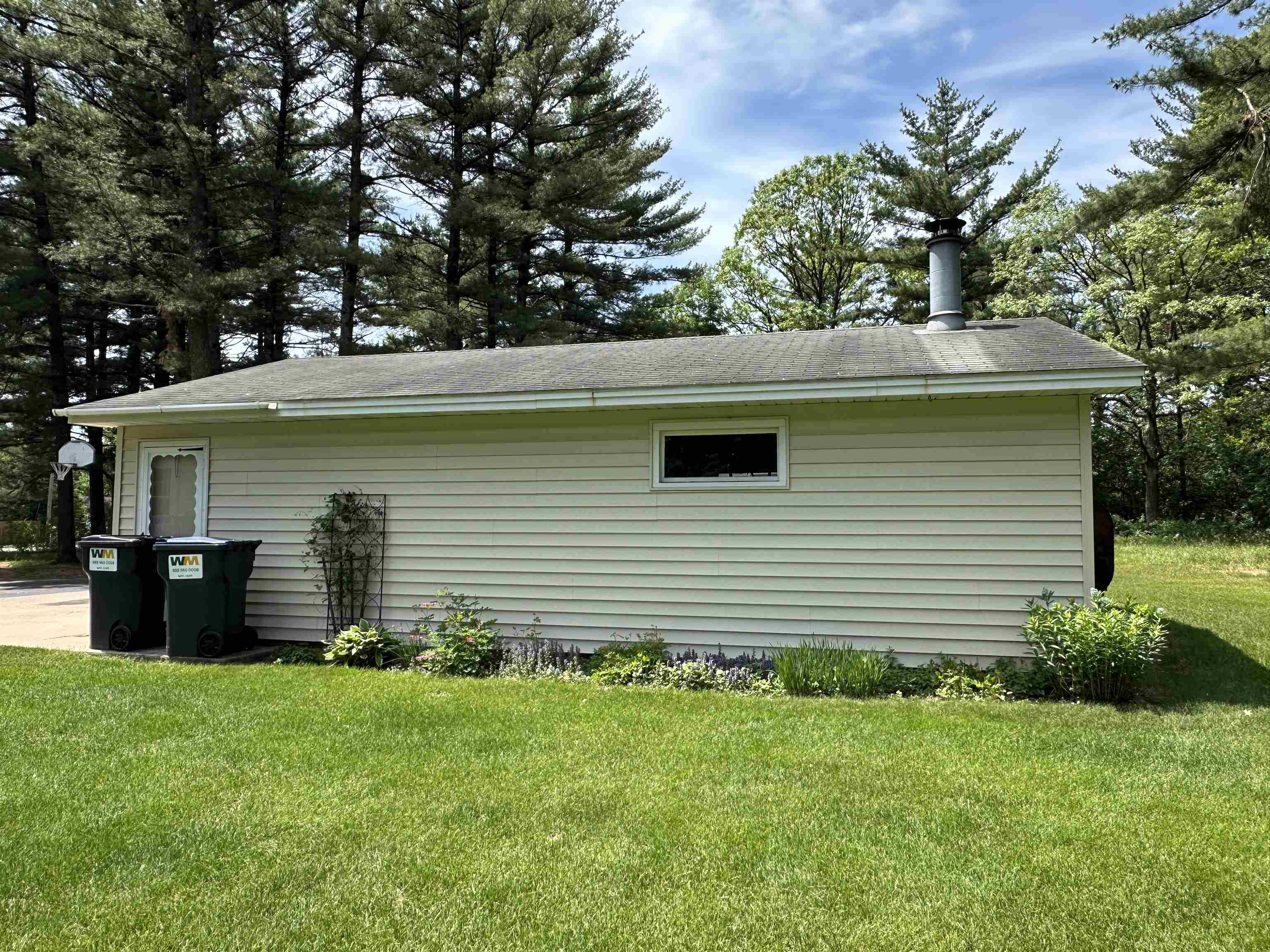 4011 GRIFFITH AVENUE, Wisconsin Rapids, Wisconsin 54494, 5 Bedrooms Bedrooms, ,1 BathroomBathrooms,Residential,For Sale,4011 GRIFFITH AVENUE,22602419