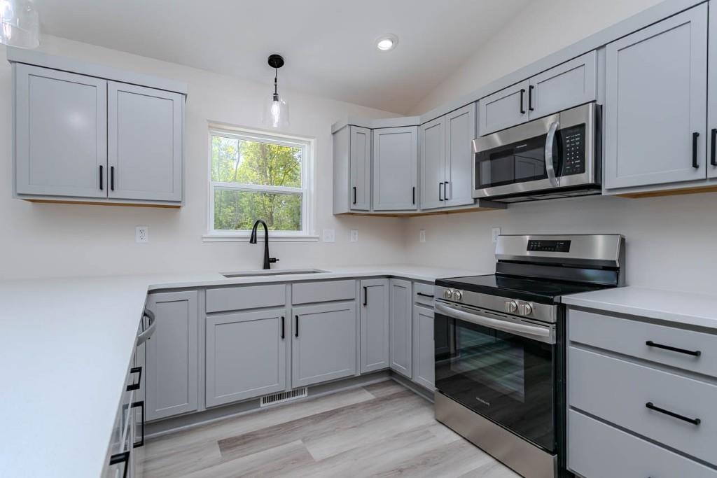 621 Amberwood Way, Plover, Wisconsin 54467, 3 Bedrooms Bedrooms, ,2 BathroomsBathrooms,Residential,For Sale,621 Amberwood Way,22602424