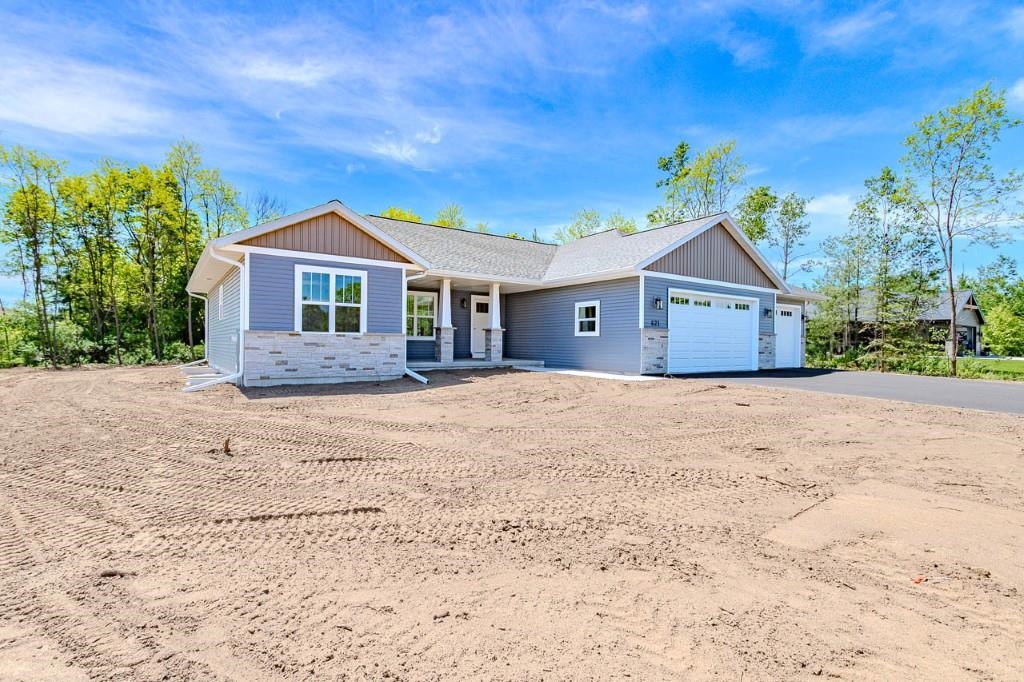 621 Amberwood Way, Plover, Wisconsin 54467, 3 Bedrooms Bedrooms, ,2 BathroomsBathrooms,Residential,For Sale,621 Amberwood Way,22602424