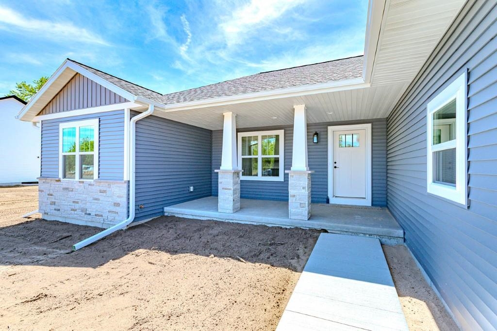 621 Amberwood Way, Plover, Wisconsin 54467, 3 Bedrooms Bedrooms, ,2 BathroomsBathrooms,Residential,For Sale,621 Amberwood Way,22602424