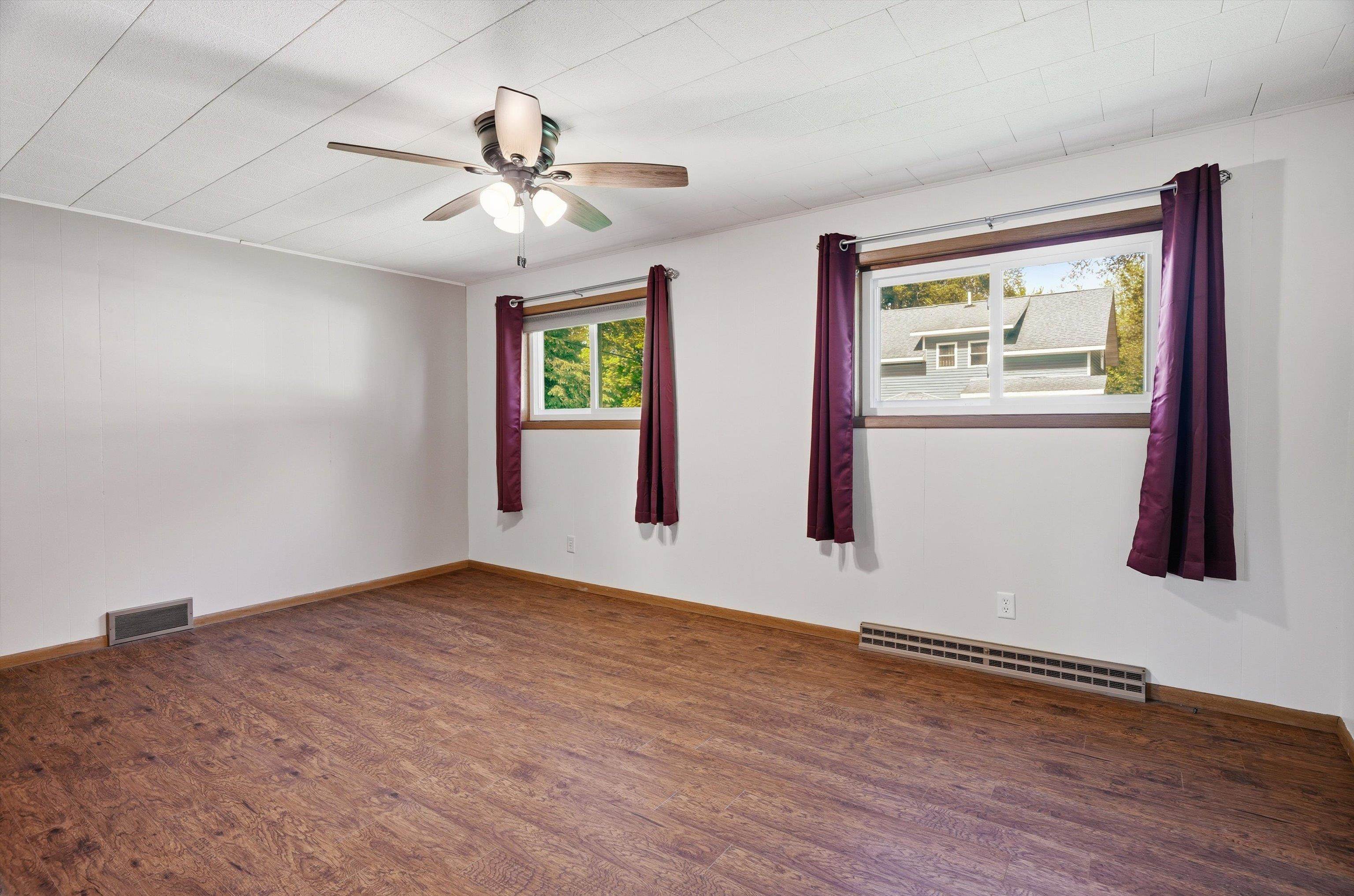 1617 E BLODGETT STREET, Marshfield, Wisconsin 54449, 2 Bedrooms Bedrooms, ,1 BathroomBathrooms,Residential,For Sale,1617 E BLODGETT STREET,22602454