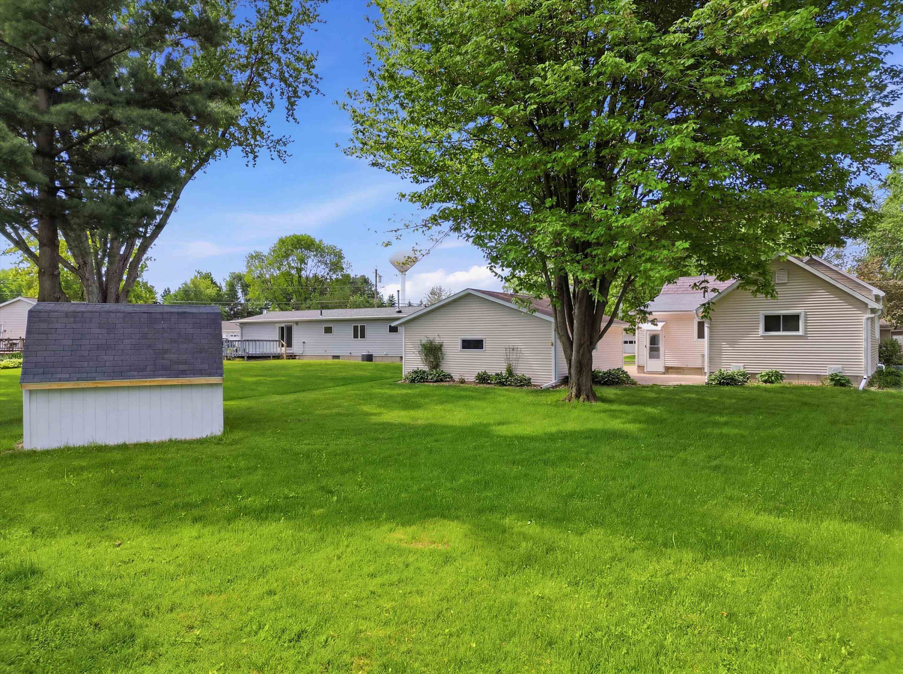 1617 E BLODGETT STREET, Marshfield, Wisconsin 54449, 2 Bedrooms Bedrooms, ,1 BathroomBathrooms,Residential,For Sale,1617 E BLODGETT STREET,22602454