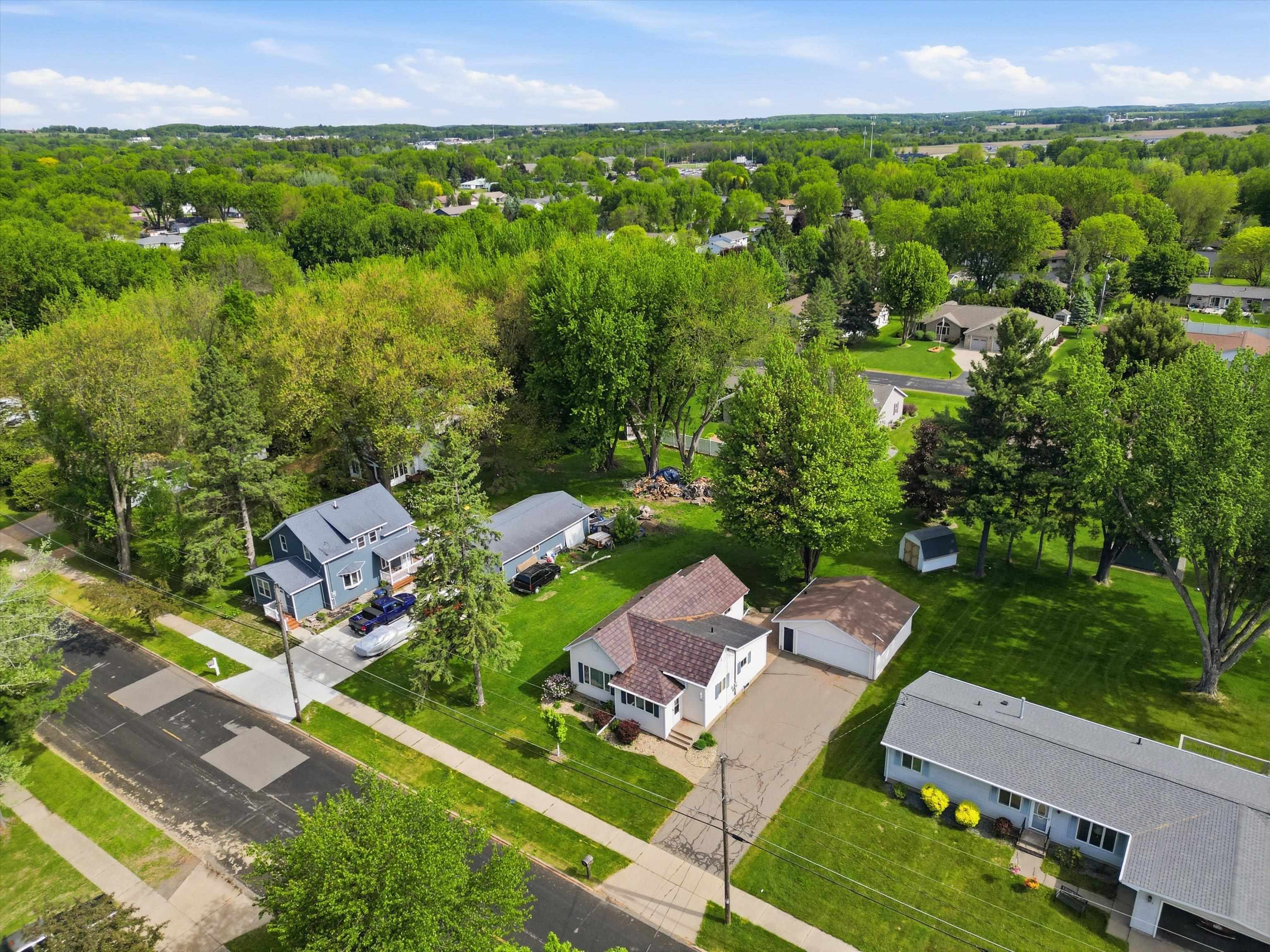 1617 E BLODGETT STREET, Marshfield, Wisconsin 54449, 2 Bedrooms Bedrooms, ,1 BathroomBathrooms,Residential,For Sale,1617 E BLODGETT STREET,22602454