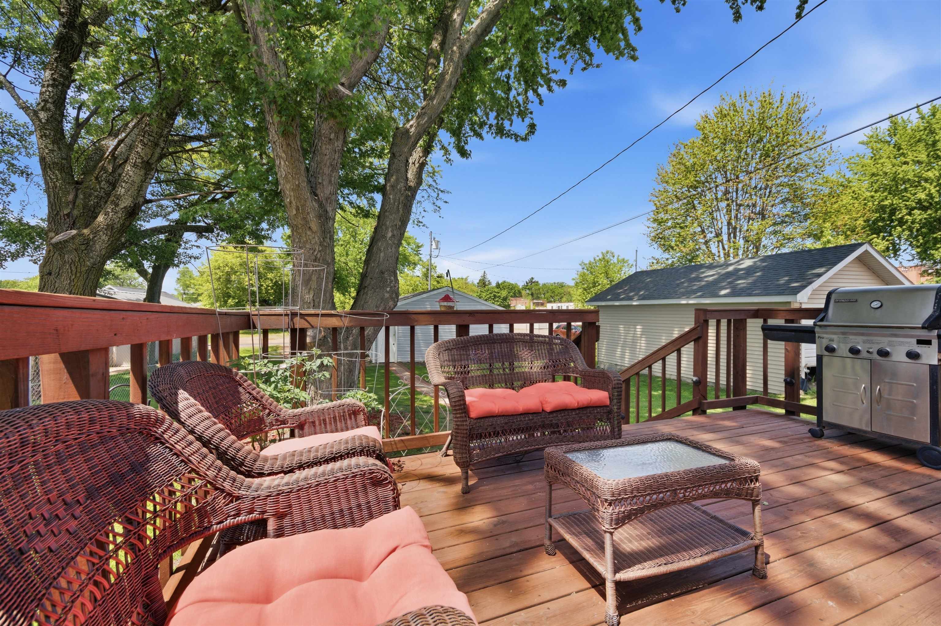 912 S MAPLE AVENUE, Marshfield, Wisconsin 54449, 2 Bedrooms Bedrooms, ,1 BathroomBathrooms,Residential,For Sale,912 S MAPLE AVENUE,22602478