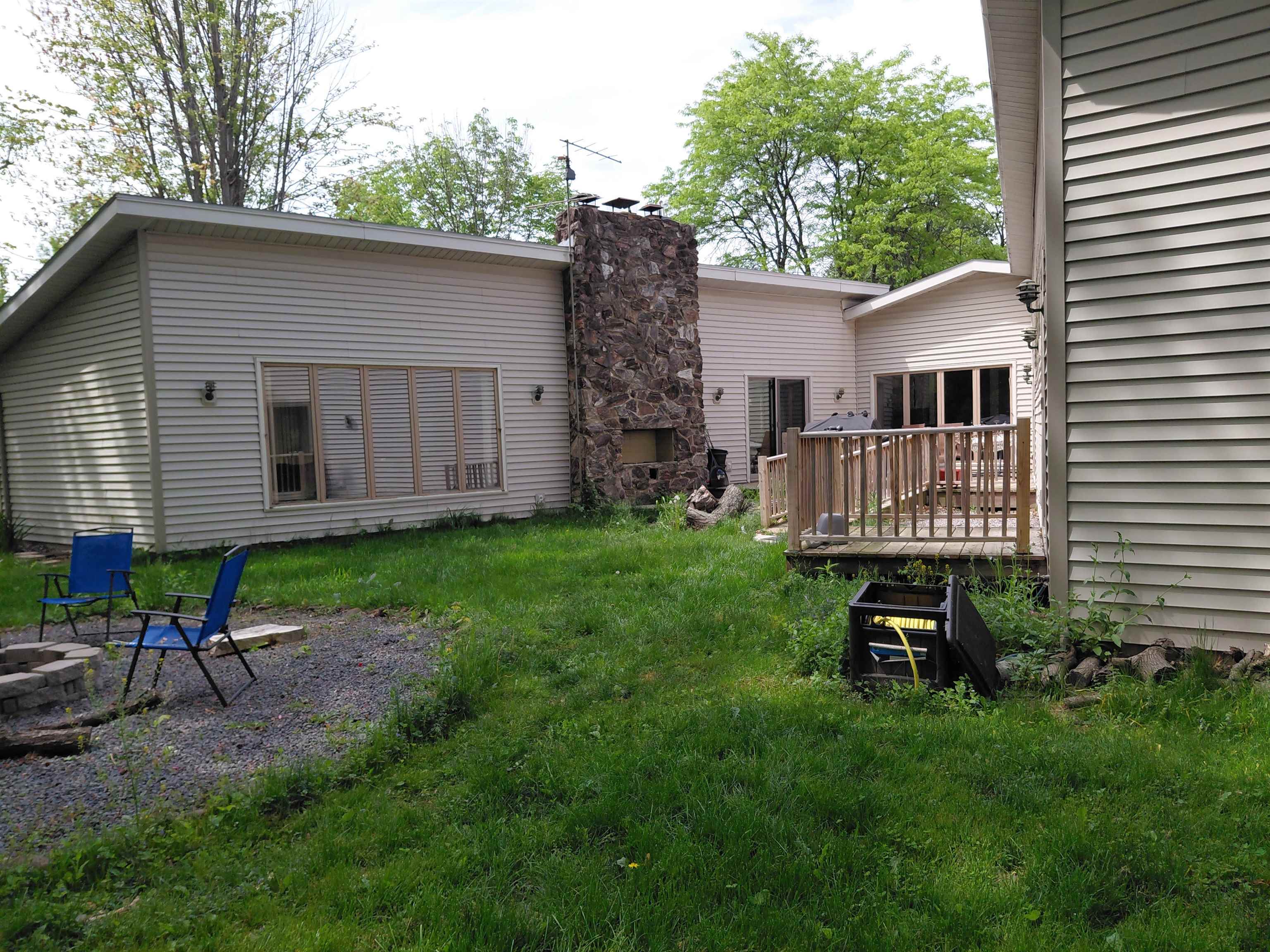 301 N SCHMIDT AVENUE, Marshfield, Wisconsin 54449, 5 Bedrooms Bedrooms, ,2 BathroomsBathrooms,Residential,For Sale,301 N SCHMIDT AVENUE,22602492