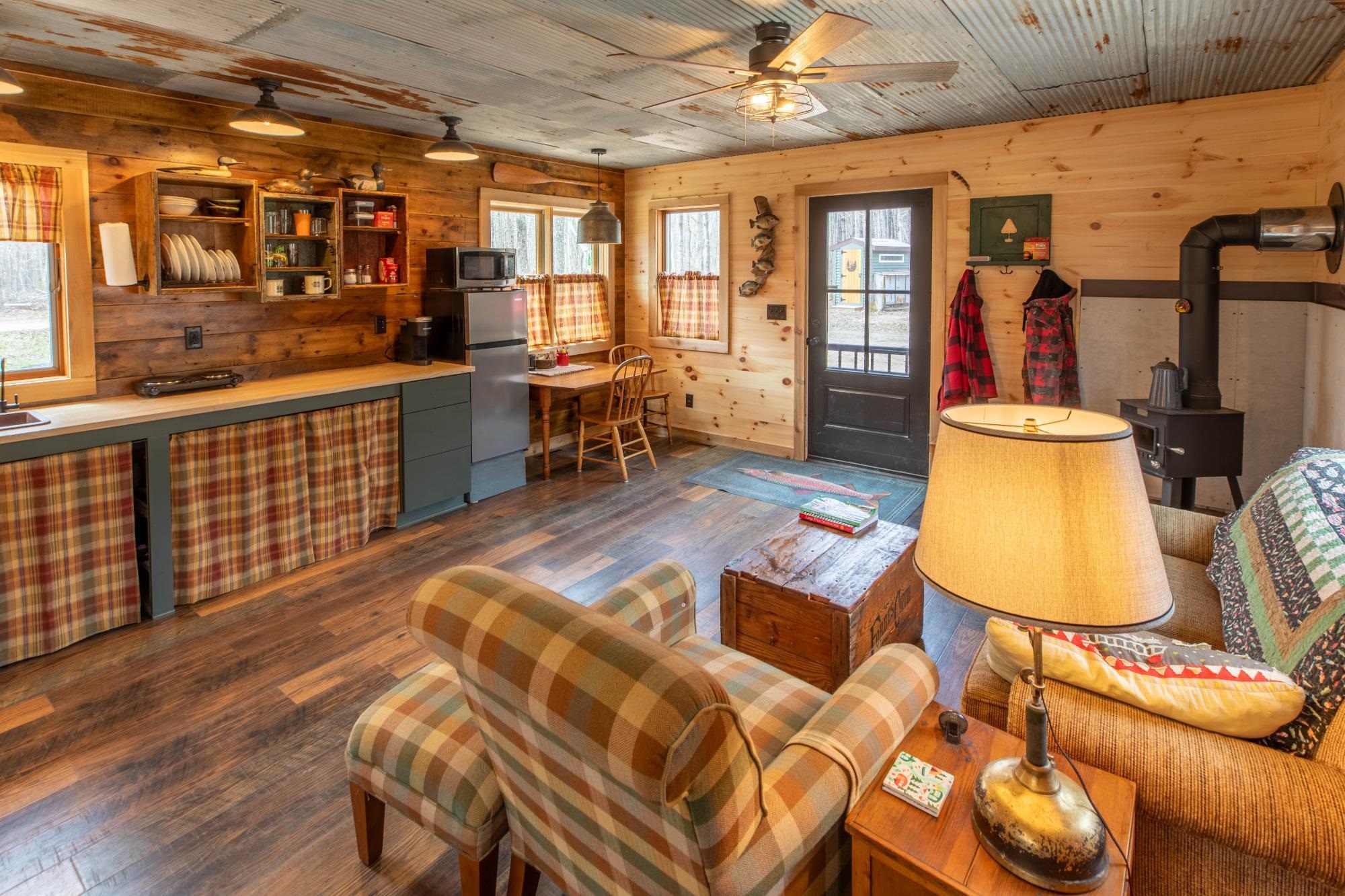 7552 TEE LAKE ROAD, Crandon, Wisconsin 54520, 1 Bedroom Bedrooms, ,Residential,For Sale,7552 TEE LAKE ROAD,22602493