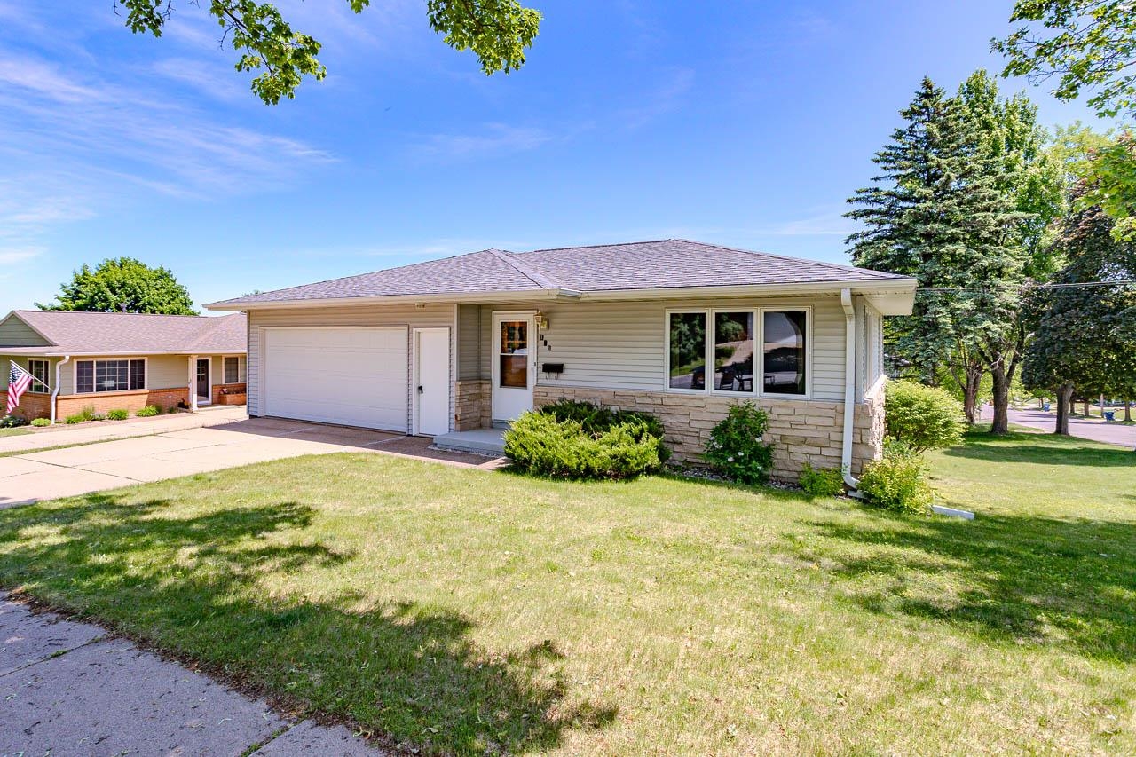 103 N 11TH AVENUE, Wausau, Wisconsin 54401, 4 Bedrooms Bedrooms, ,3 BathroomsBathrooms,Residential,For Sale,103 N 11TH AVENUE,22602494