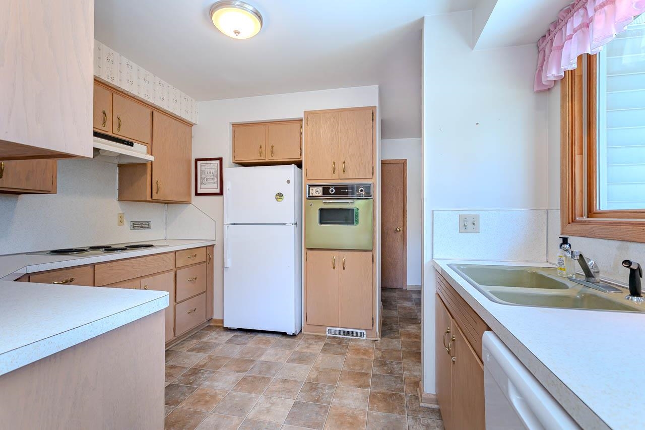 103 N 11TH AVENUE, Wausau, Wisconsin 54401, 4 Bedrooms Bedrooms, ,3 BathroomsBathrooms,Residential,For Sale,103 N 11TH AVENUE,22602494