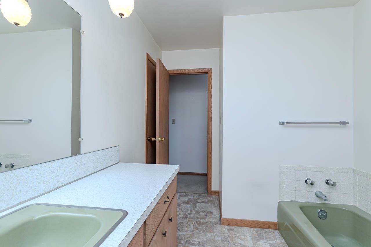 103 N 11TH AVENUE, Wausau, Wisconsin 54401, 4 Bedrooms Bedrooms, ,3 BathroomsBathrooms,Residential,For Sale,103 N 11TH AVENUE,22602494