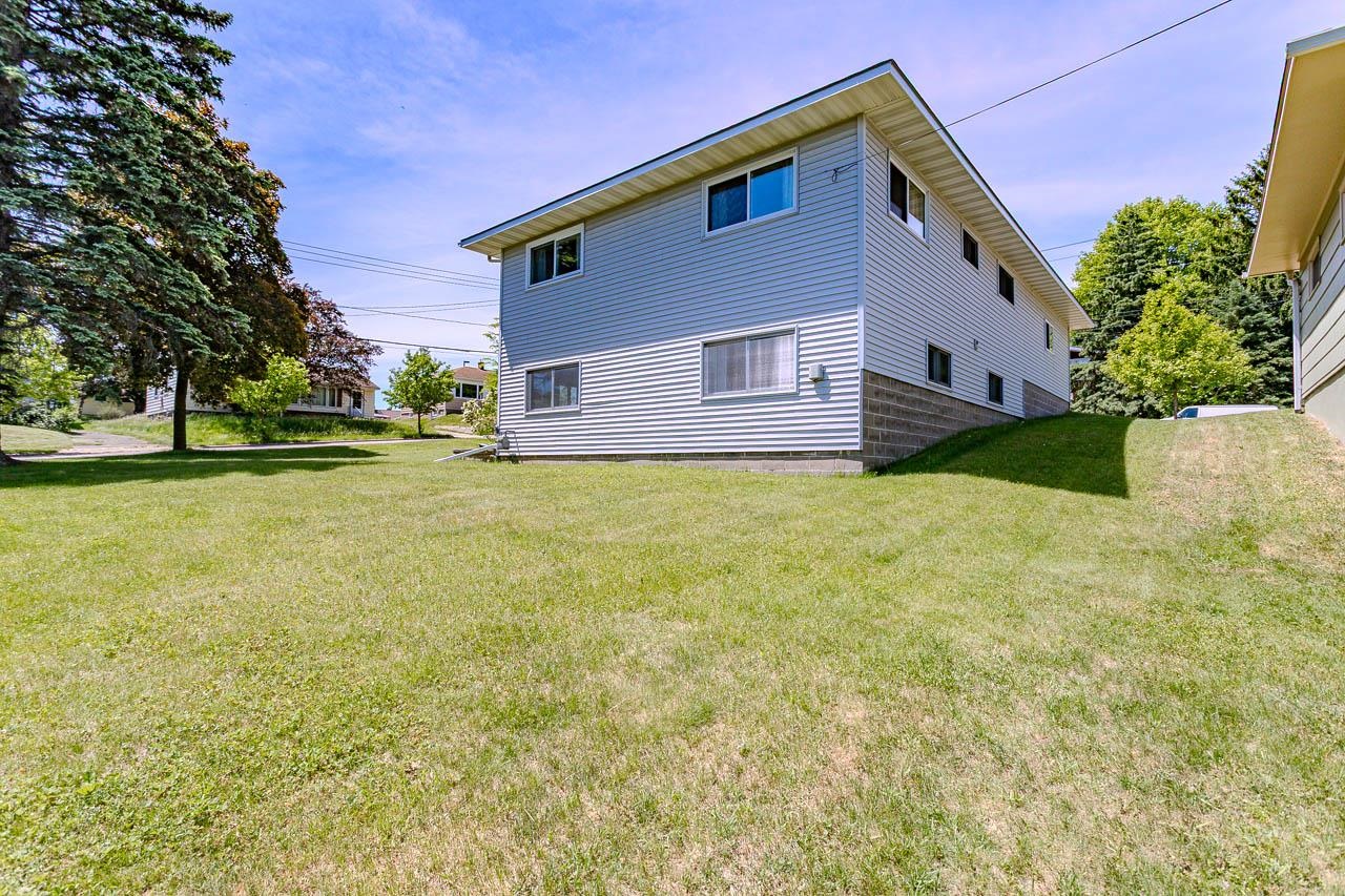 103 N 11TH AVENUE, Wausau, Wisconsin 54401, 4 Bedrooms Bedrooms, ,3 BathroomsBathrooms,Residential,For Sale,103 N 11TH AVENUE,22602494