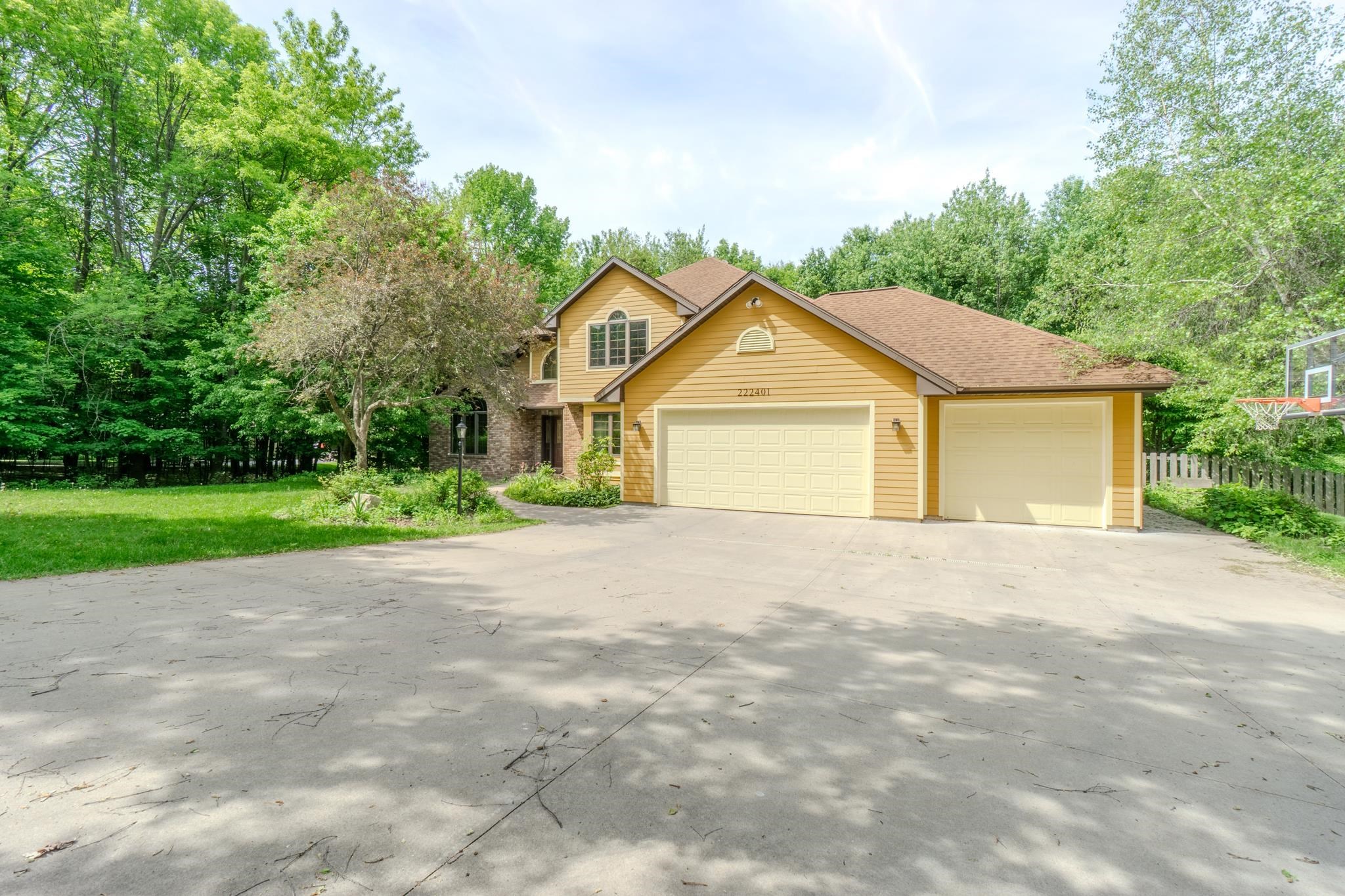 222401 BLUEBELL LANE, Wausau, Wisconsin 54401, 5 Bedrooms Bedrooms, ,3 BathroomsBathrooms,Residential,For Sale,222401 BLUEBELL LANE,22602500