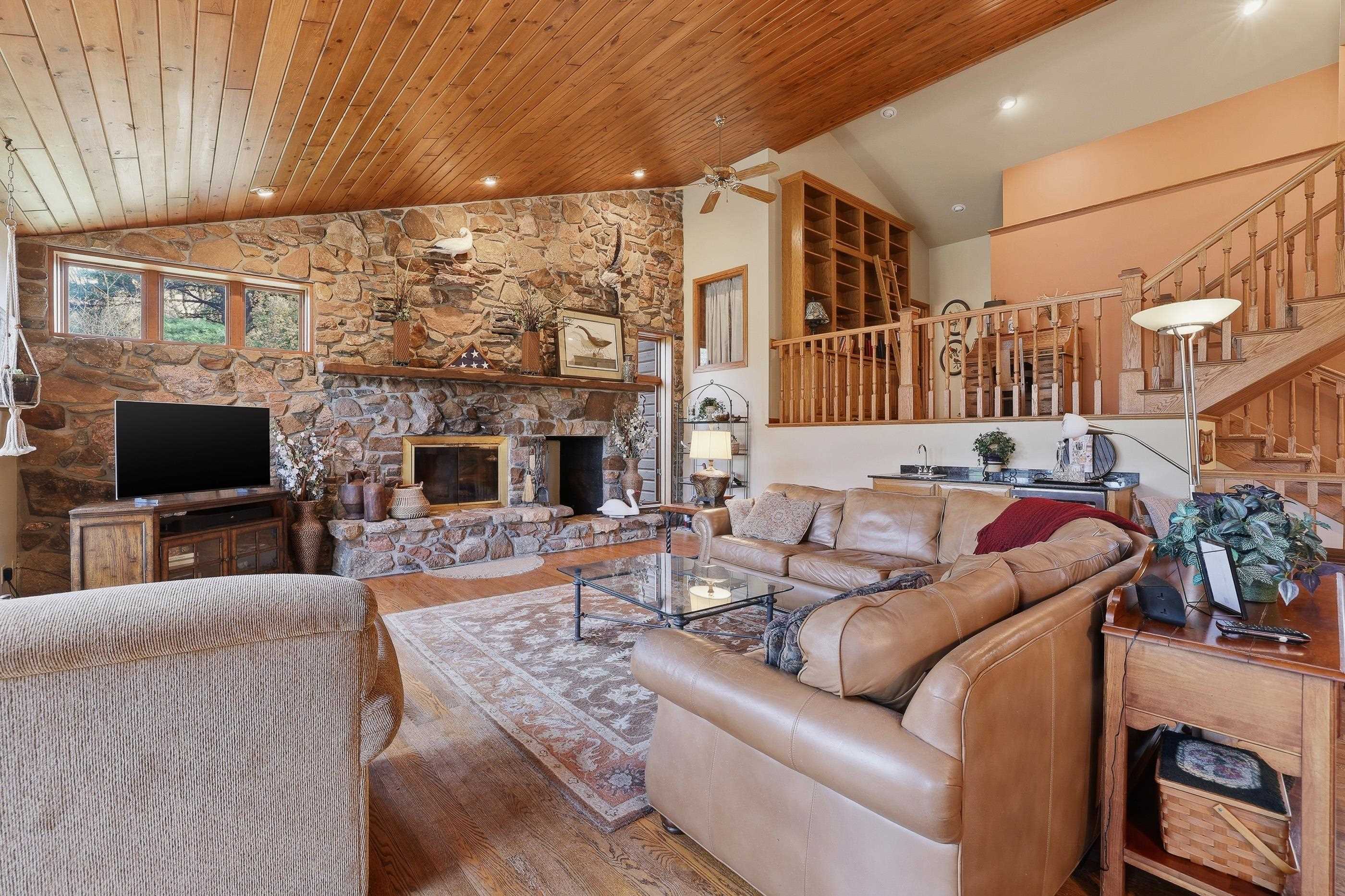 2610 LITTLE CHICAGO ROAD, Stevens Point, Wisconsin 54481, 4 Bedrooms Bedrooms, ,4 BathroomsBathrooms,Residential,For Sale,2610 LITTLE CHICAGO ROAD,22602510
