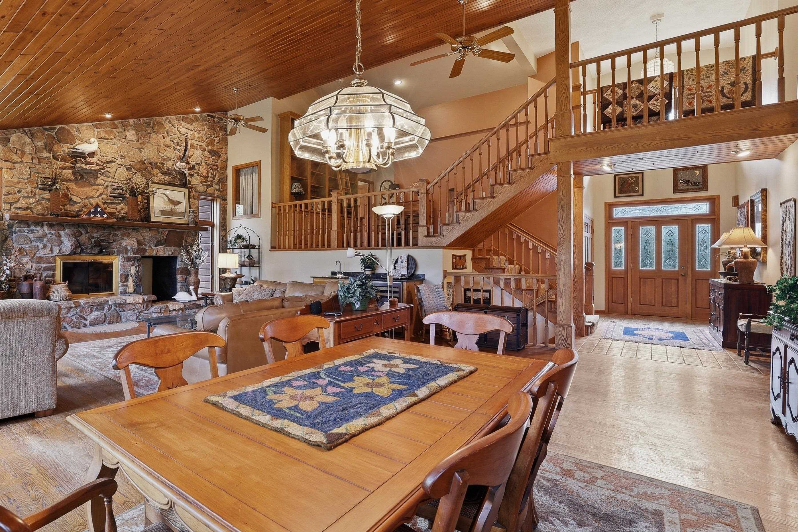 2610 LITTLE CHICAGO ROAD, Stevens Point, Wisconsin 54481, 4 Bedrooms Bedrooms, ,4 BathroomsBathrooms,Residential,For Sale,2610 LITTLE CHICAGO ROAD,22602510