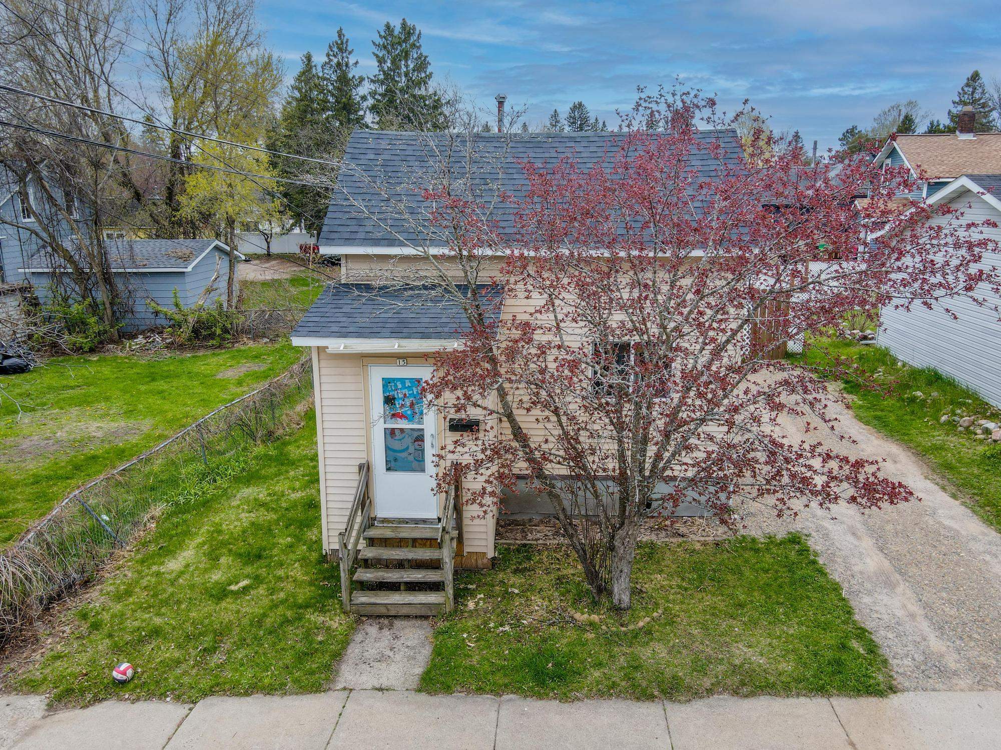 15 W MONTROSE STREET WEST, Rhinelander, Wisconsin 54501, 1 Bedroom Bedrooms, ,1 BathroomBathrooms,Residential,For Sale,15 W MONTROSE STREET WEST,22602512