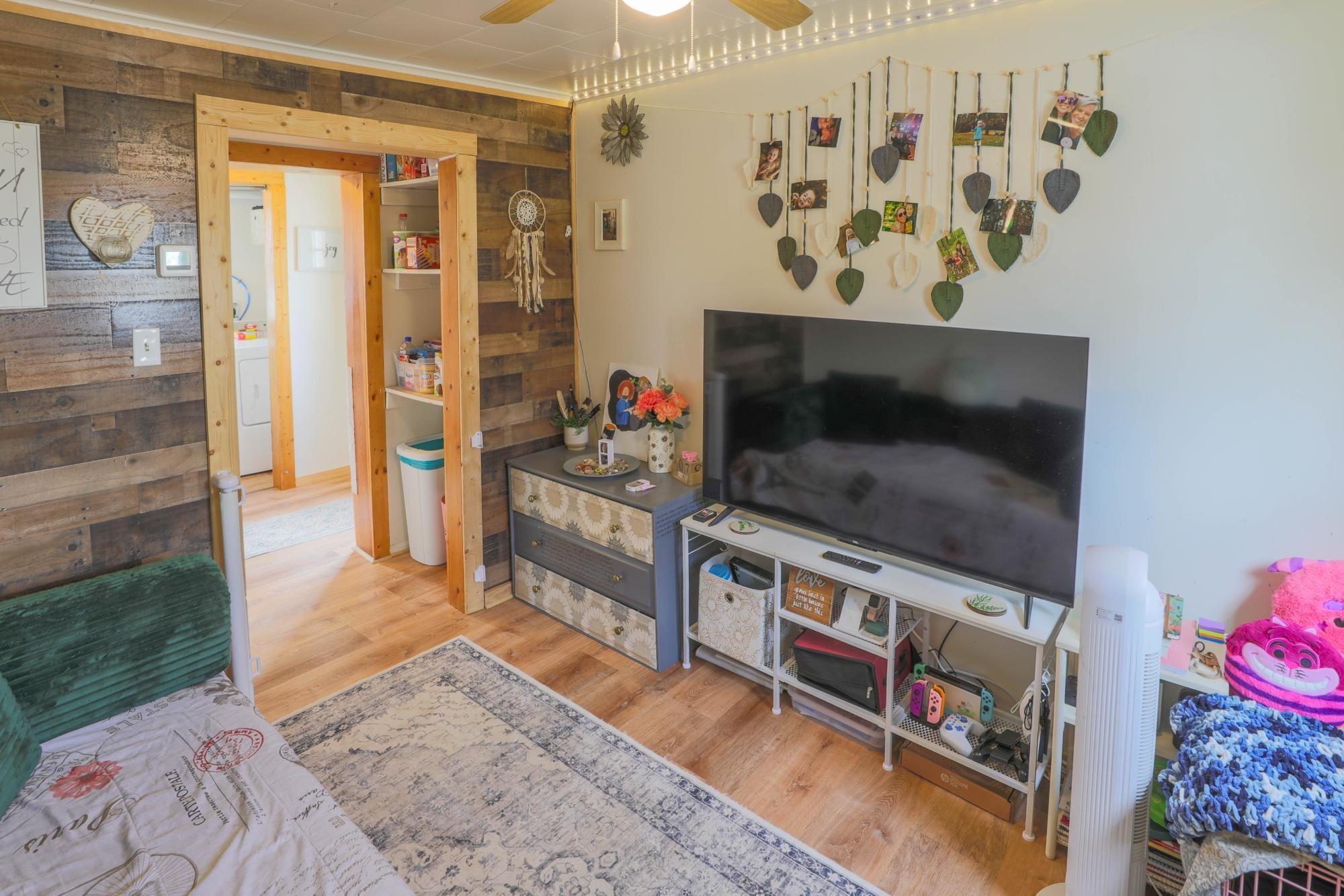 15 W MONTROSE STREET WEST, Rhinelander, Wisconsin 54501, 1 Bedroom Bedrooms, ,1 BathroomBathrooms,Residential,For Sale,15 W MONTROSE STREET WEST,22602512