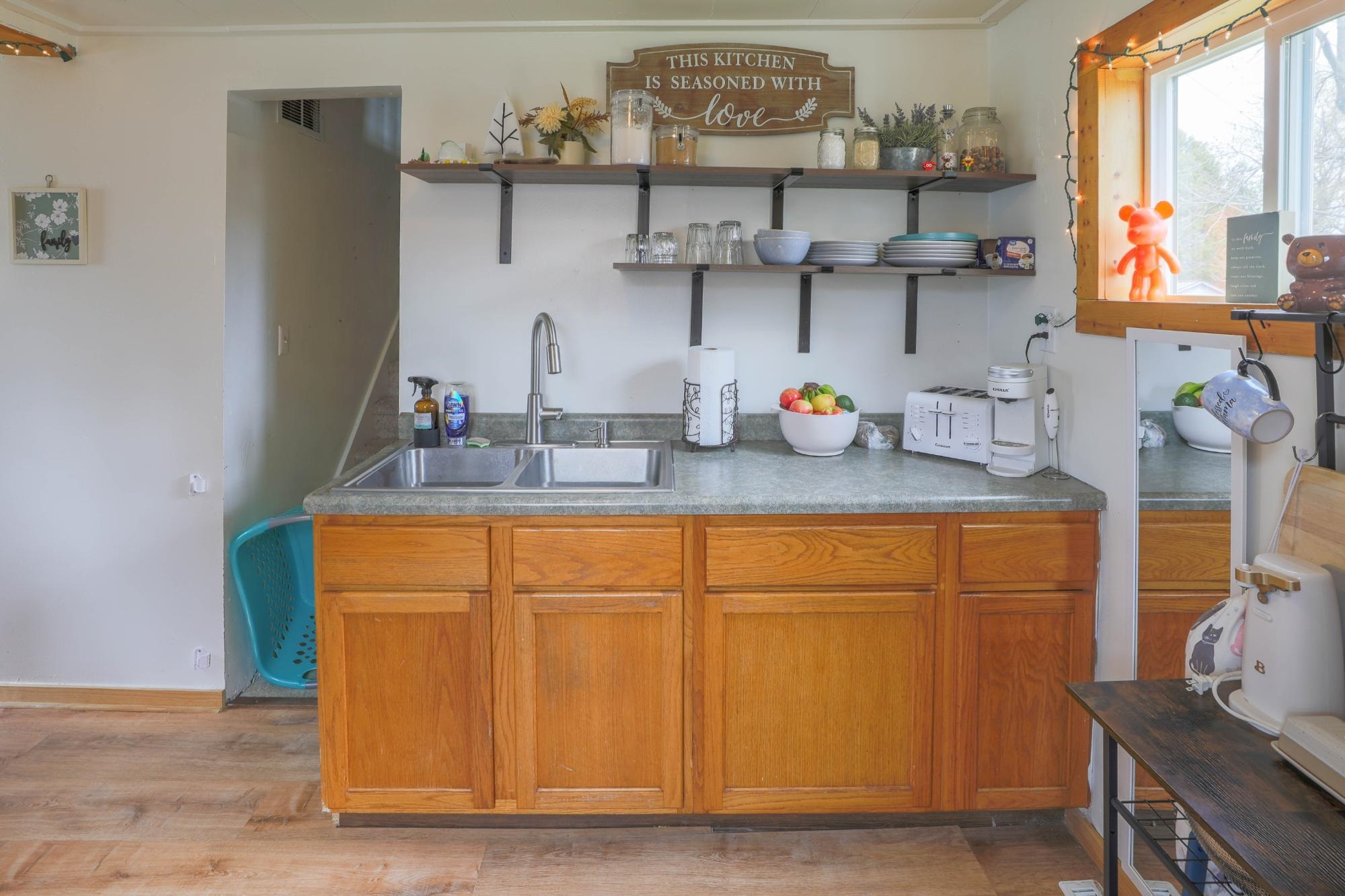 15 W MONTROSE STREET WEST, Rhinelander, Wisconsin 54501, 1 Bedroom Bedrooms, ,1 BathroomBathrooms,Residential,For Sale,15 W MONTROSE STREET WEST,22602512
