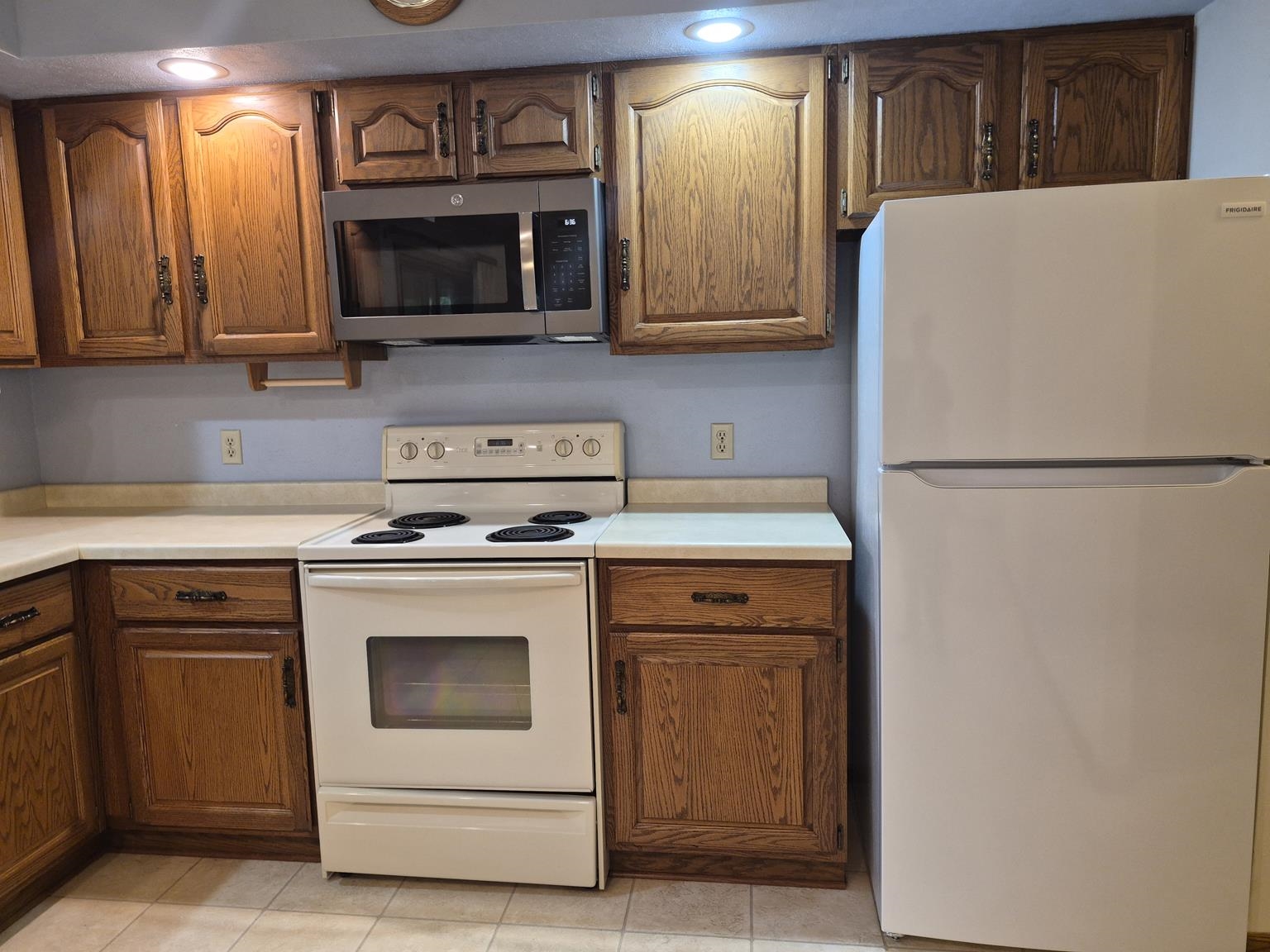 406 S HAWTHORNE AVENUE, Marshfield, Wisconsin 54449, 3 Bedrooms Bedrooms, ,2 BathroomsBathrooms,Residential,For Sale,406 S HAWTHORNE AVENUE,22602513