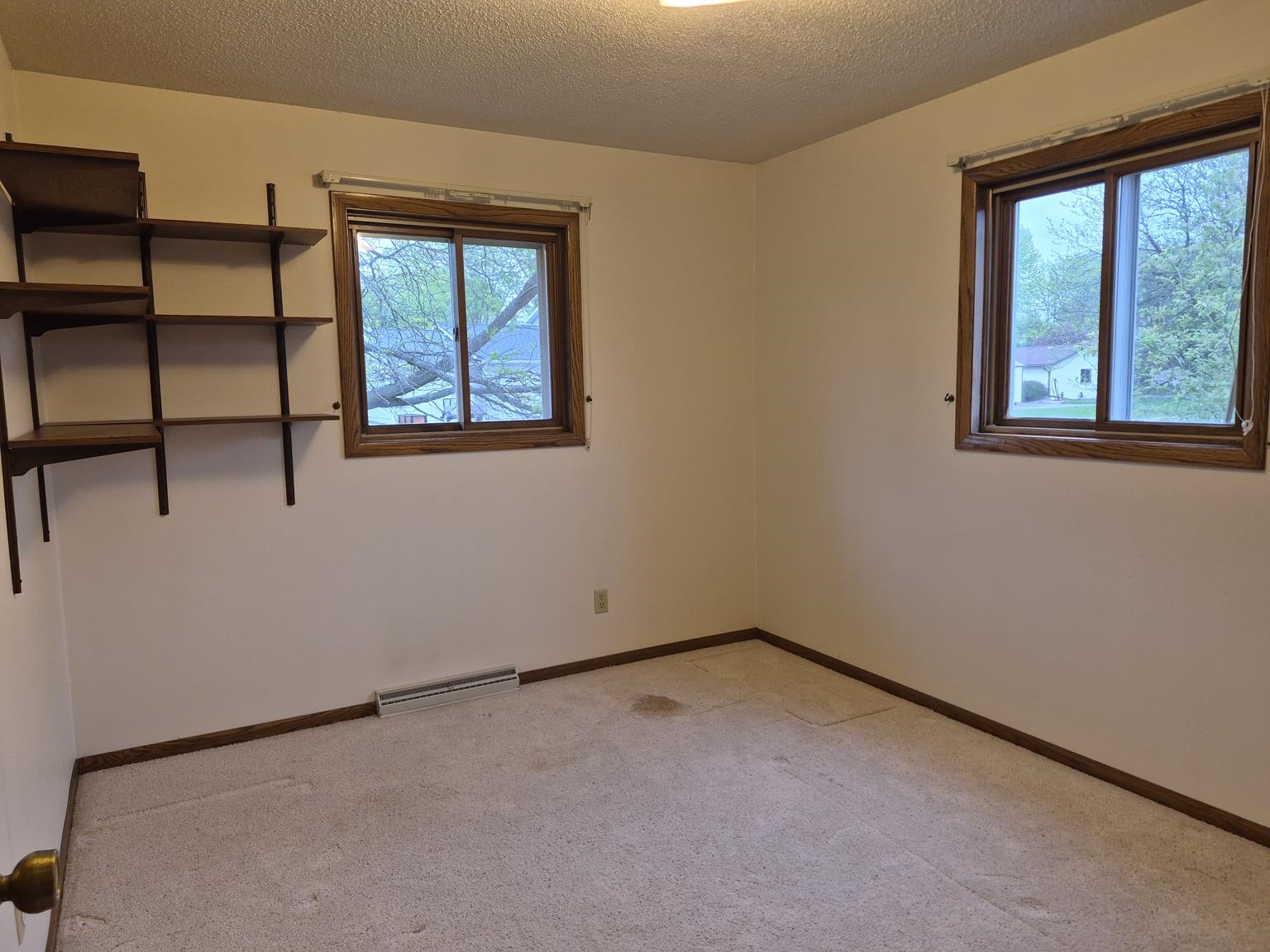 406 S HAWTHORNE AVENUE, Marshfield, Wisconsin 54449, 3 Bedrooms Bedrooms, ,2 BathroomsBathrooms,Residential,For Sale,406 S HAWTHORNE AVENUE,22602513