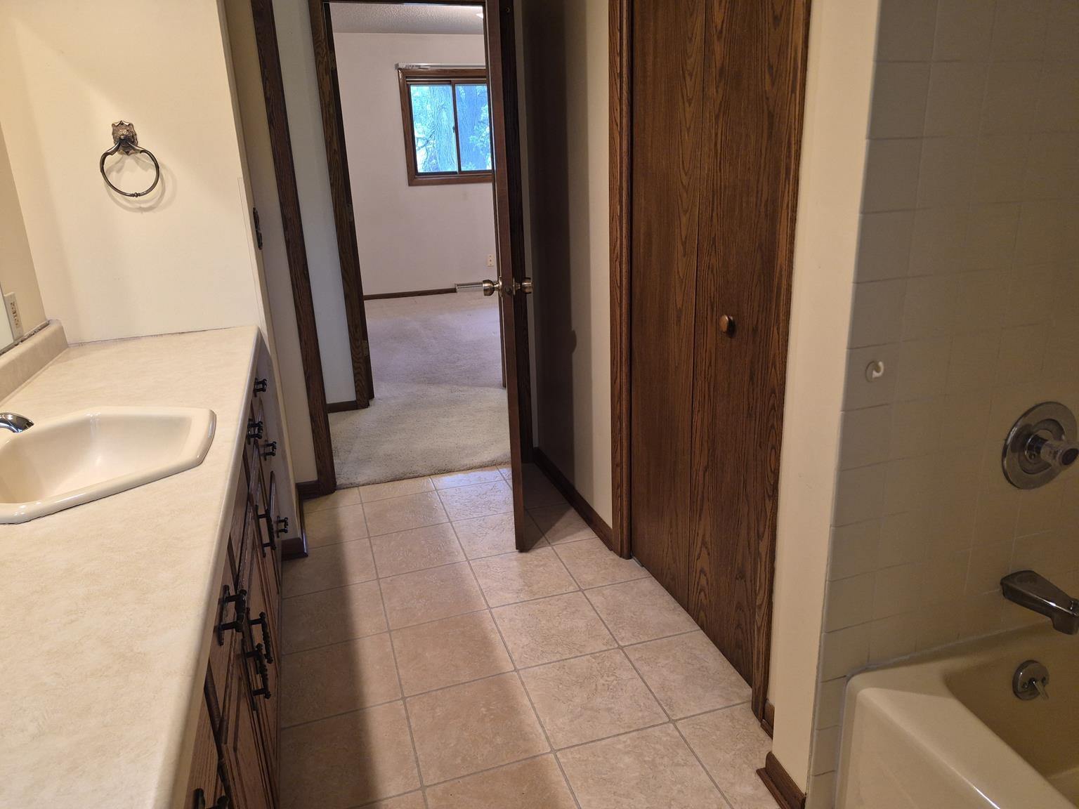 406 S HAWTHORNE AVENUE, Marshfield, Wisconsin 54449, 3 Bedrooms Bedrooms, ,2 BathroomsBathrooms,Residential,For Sale,406 S HAWTHORNE AVENUE,22602513