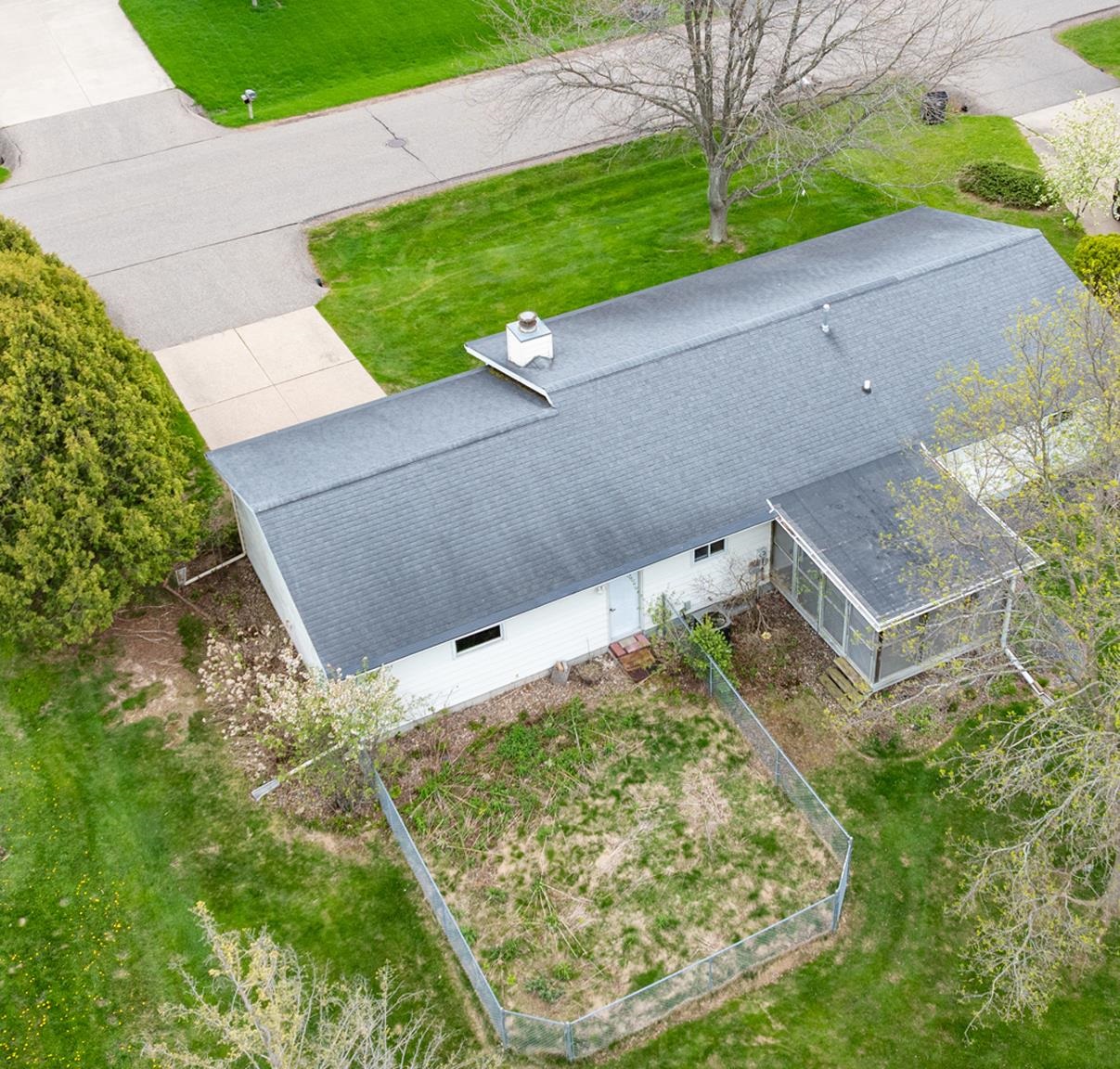 406 S HAWTHORNE AVENUE, Marshfield, Wisconsin 54449, 3 Bedrooms Bedrooms, ,2 BathroomsBathrooms,Residential,For Sale,406 S HAWTHORNE AVENUE,22602513