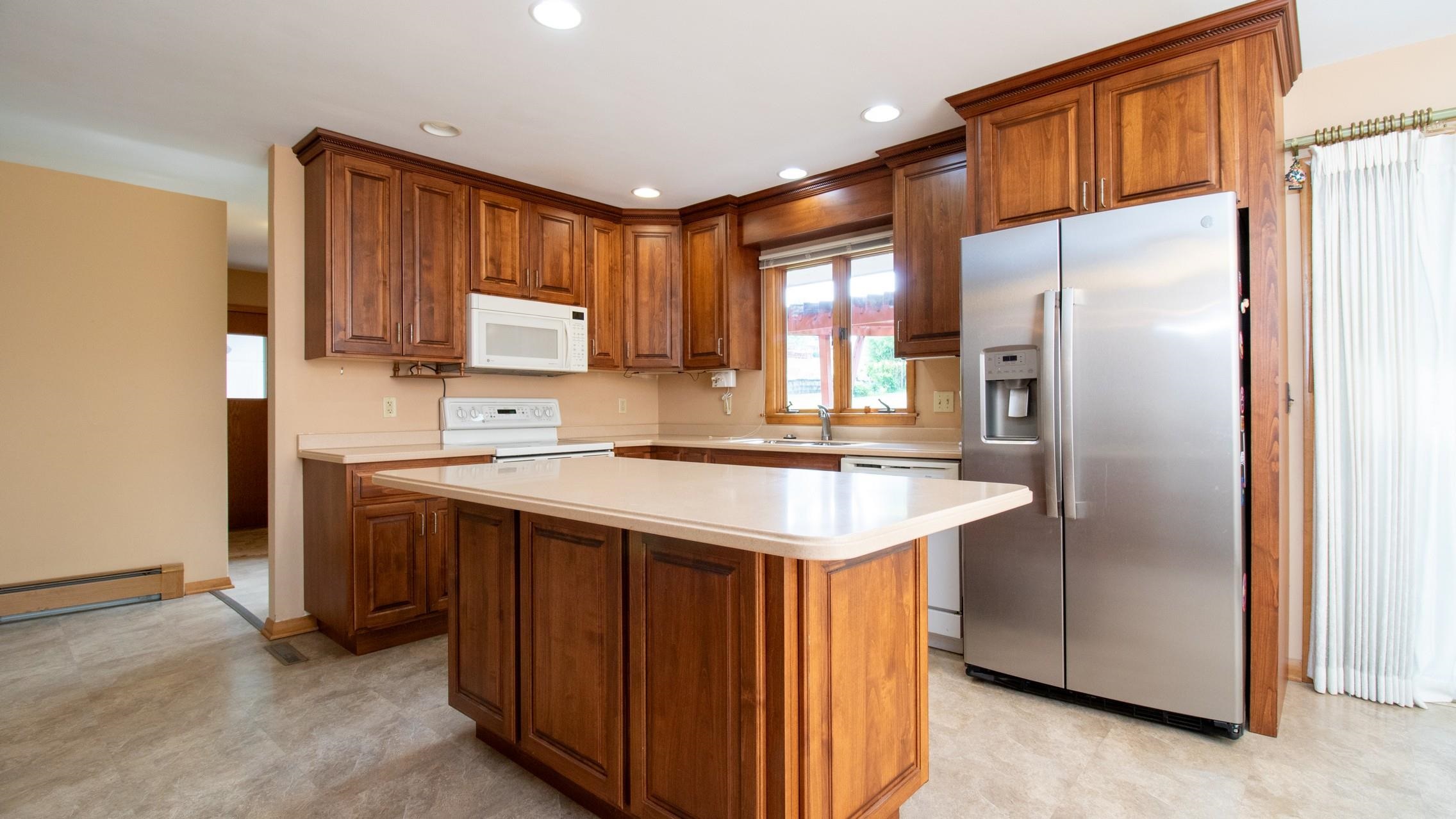 801 CHESTNUT STREET, Marathon, Wisconsin 54448, 3 Bedrooms Bedrooms, ,1 BathroomBathrooms,Residential,For Sale,801 CHESTNUT STREET,22602520