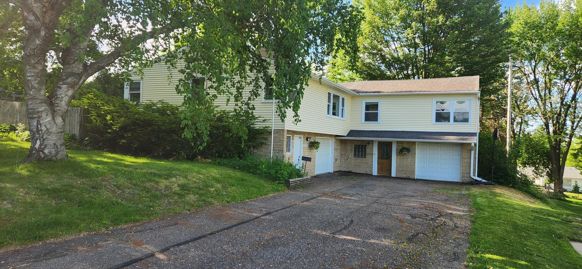 807 TURNER STREET, Wausau, Wisconsin 54403-3360, 5 Bedrooms Bedrooms, ,2 BathroomsBathrooms,Residential,For Sale,807 TURNER STREET,22602528
