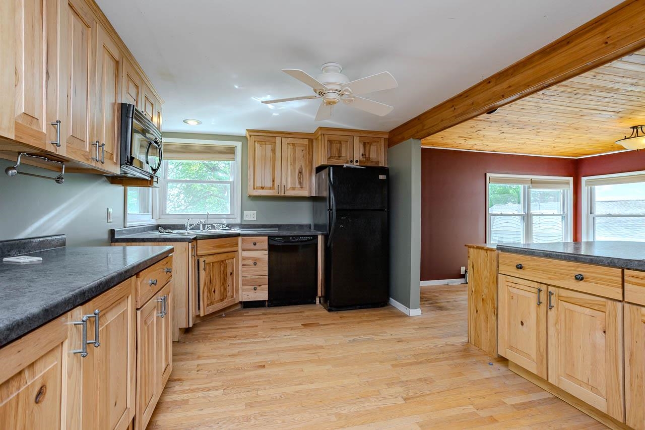 807 TURNER STREET, Wausau, Wisconsin 54403-3360, 5 Bedrooms Bedrooms, ,2 BathroomsBathrooms,Residential,For Sale,807 TURNER STREET,22602528