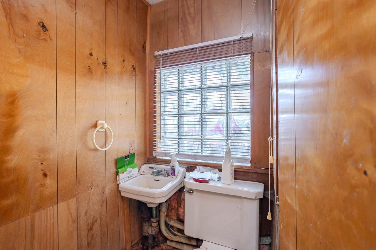 807 TURNER STREET, Wausau, Wisconsin 54403-3360, 5 Bedrooms Bedrooms, ,2 BathroomsBathrooms,Residential,For Sale,807 TURNER STREET,22602528