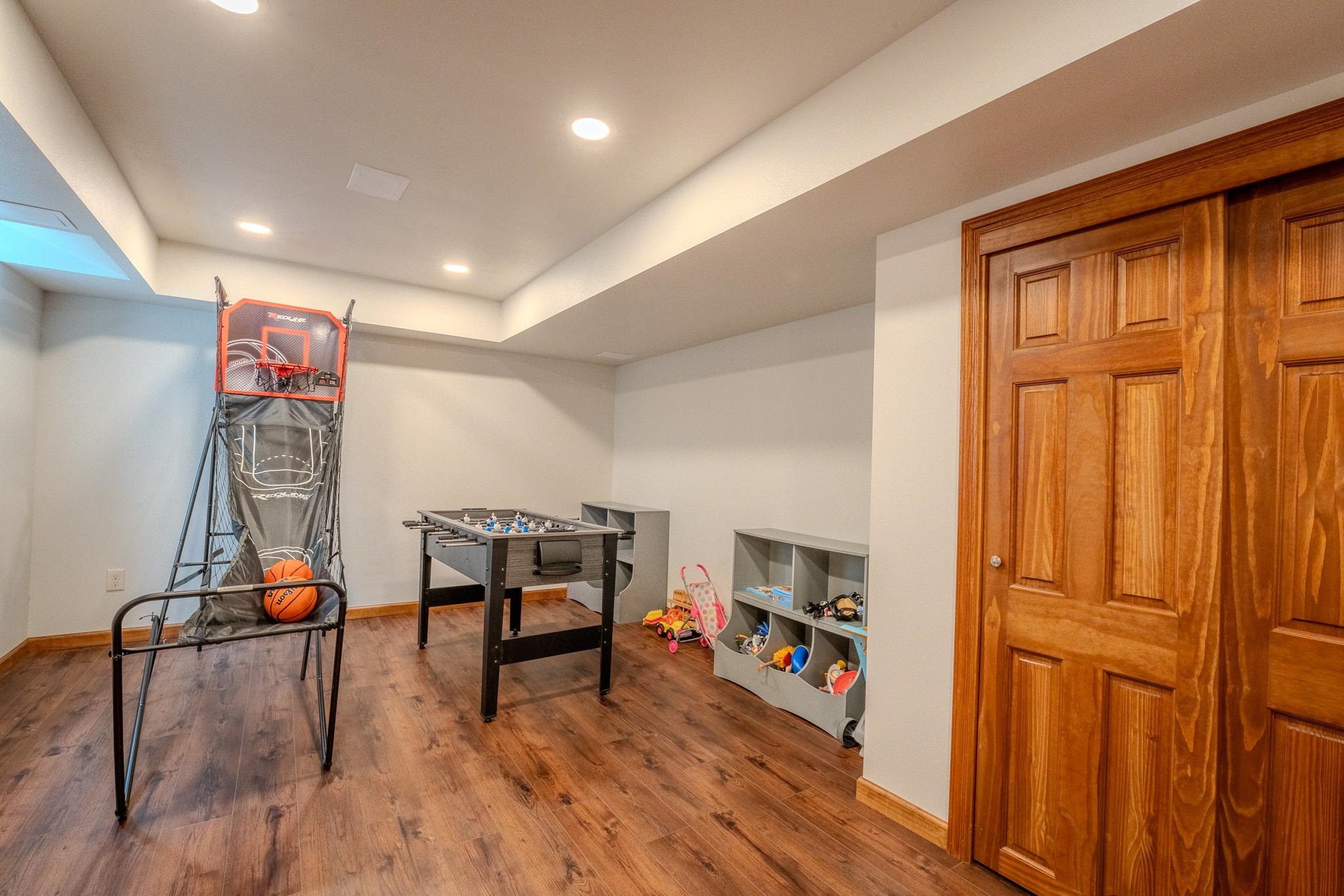 145598 WALDEN BOULEVARD, Wausau, Wisconsin 54401, 5 Bedrooms Bedrooms, ,3 BathroomsBathrooms,Residential,For Sale,145598 WALDEN BOULEVARD,22602546