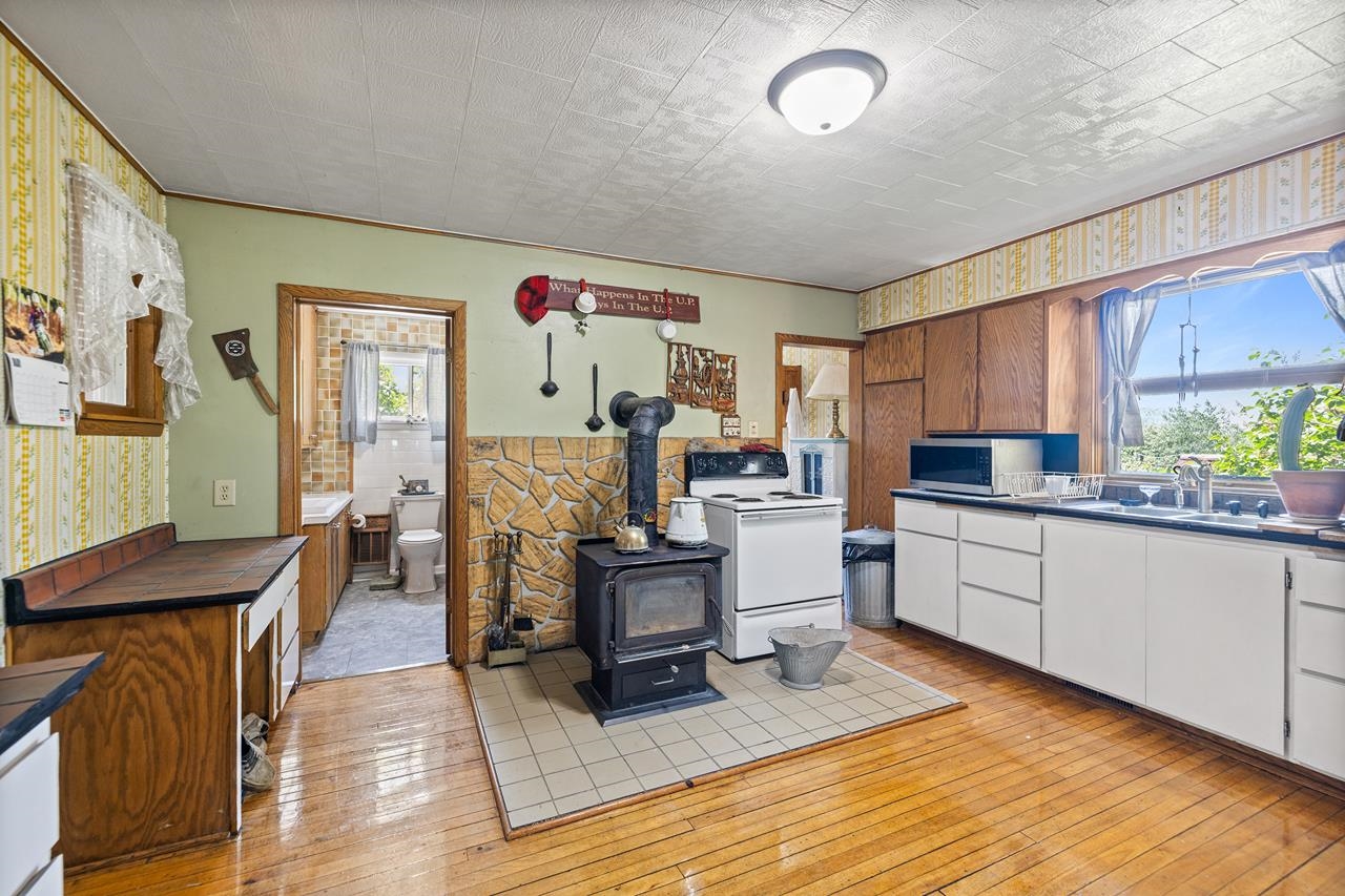 145307 COUNTY ROAD FF, Merrill, Wisconsin 54452, 4 Bedrooms Bedrooms, ,1 BathroomBathrooms,Residential,For Sale,145307 COUNTY ROAD FF,22602554