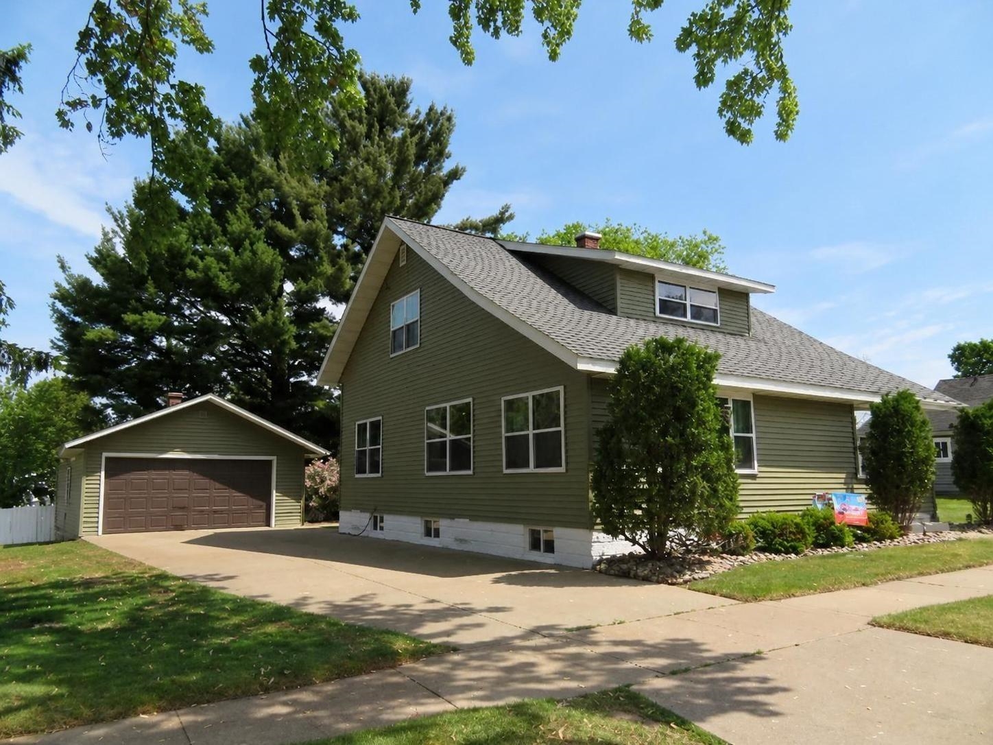 1208 E 9TH STREET, Merrill, Wisconsin 54452, 3 Bedrooms Bedrooms, ,1 BathroomBathrooms,Residential,For Sale,1208 E 9TH STREET,22602557