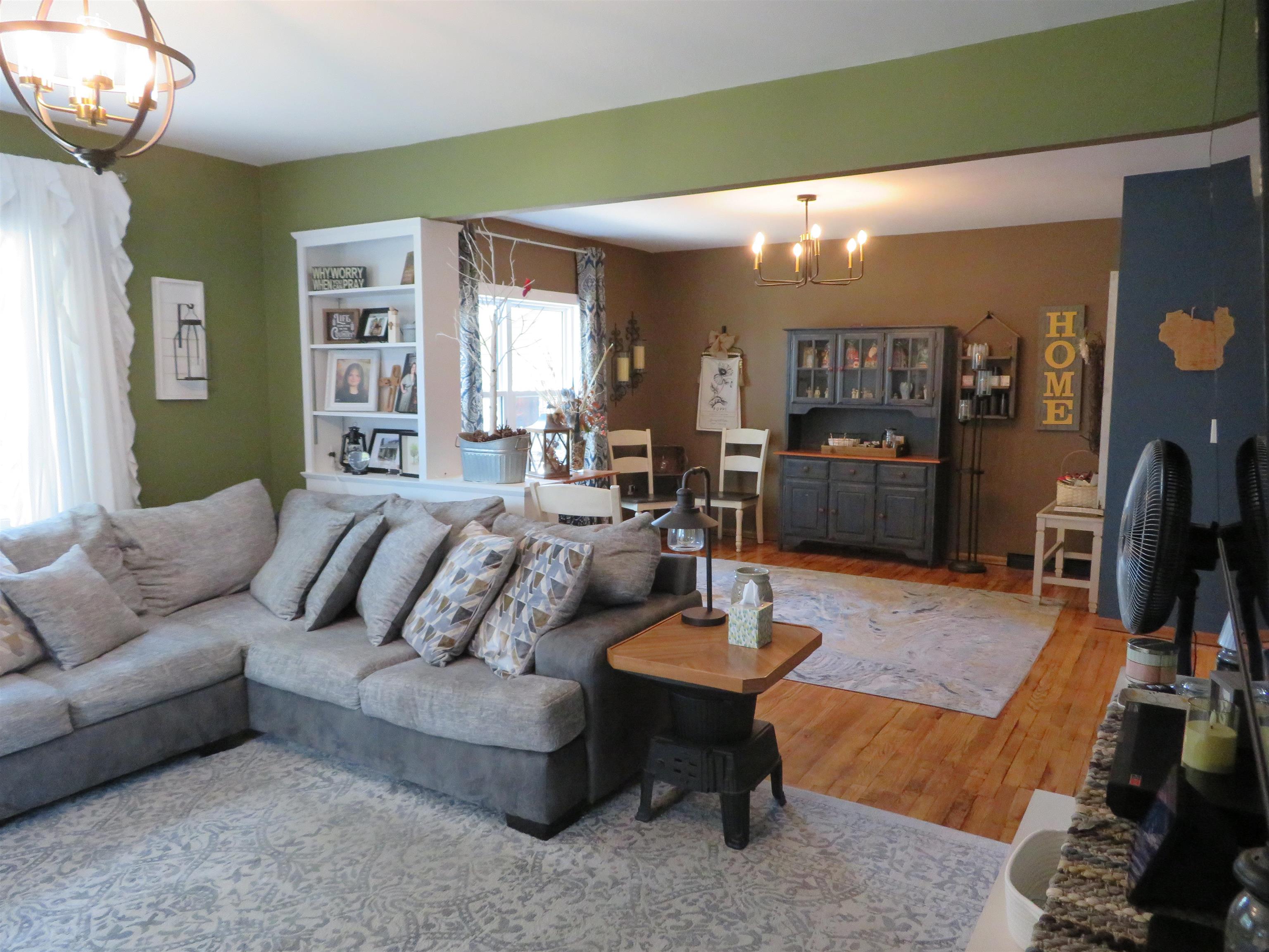 1208 E 9TH STREET, Merrill, Wisconsin 54452, 3 Bedrooms Bedrooms, ,1 BathroomBathrooms,Residential,For Sale,1208 E 9TH STREET,22602557