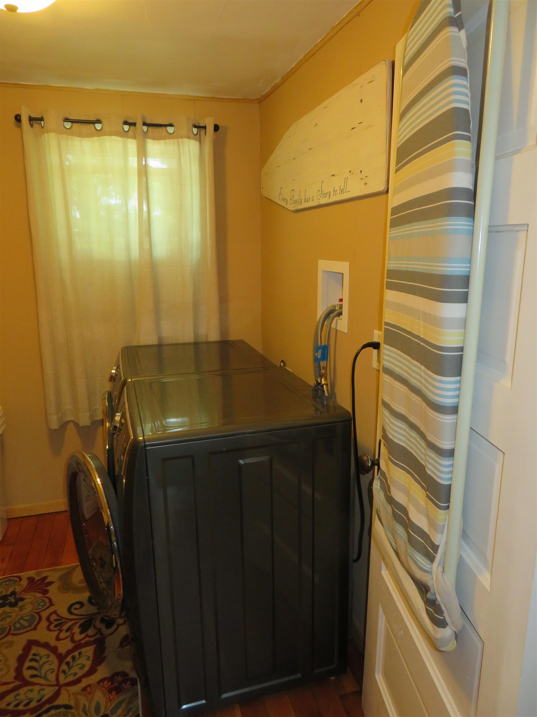 1208 E 9TH STREET, Merrill, Wisconsin 54452, 3 Bedrooms Bedrooms, ,1 BathroomBathrooms,Residential,For Sale,1208 E 9TH STREET,22602557