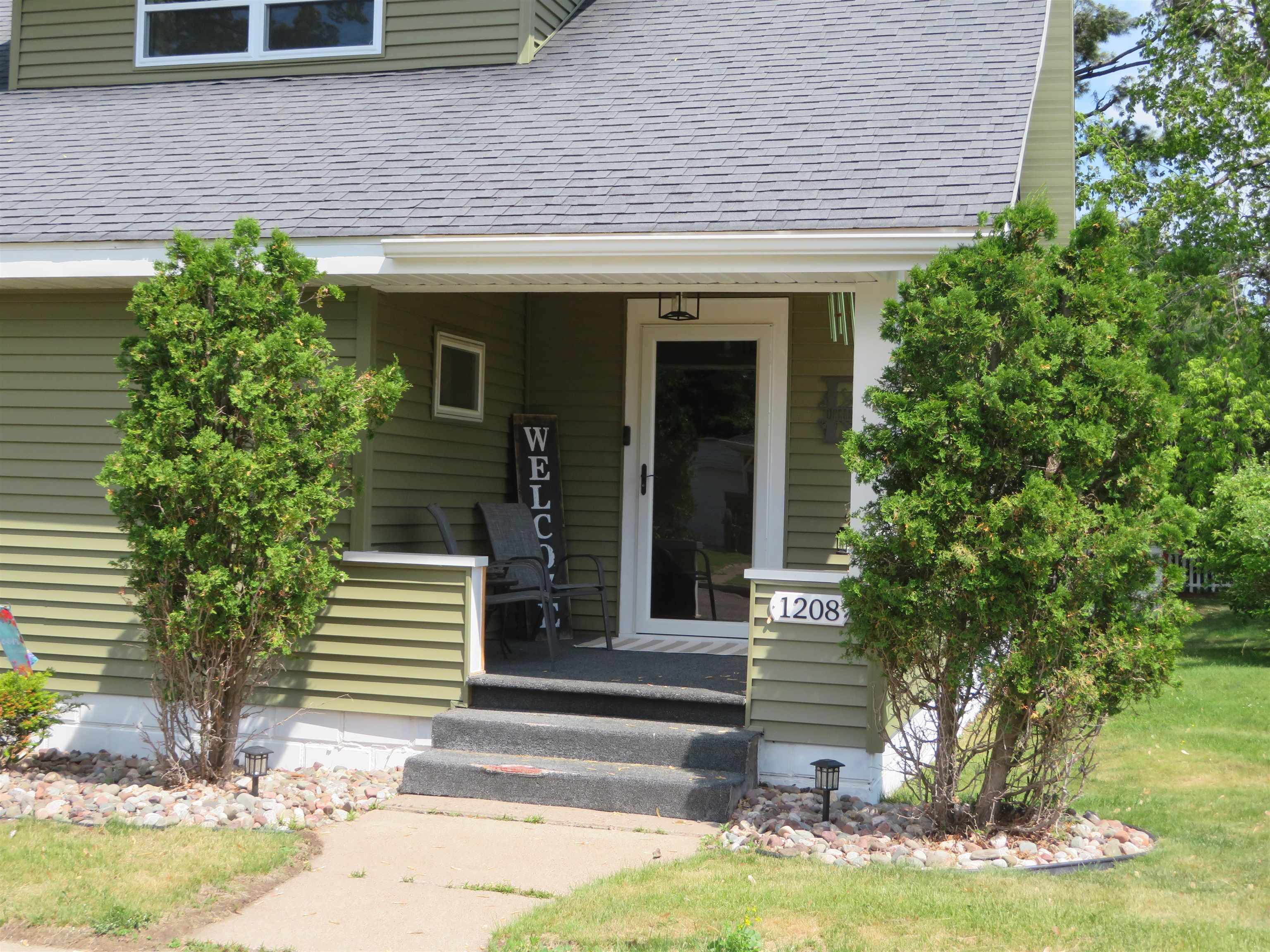 1208 E 9TH STREET, Merrill, Wisconsin 54452, 3 Bedrooms Bedrooms, ,1 BathroomBathrooms,Residential,For Sale,1208 E 9TH STREET,22602557