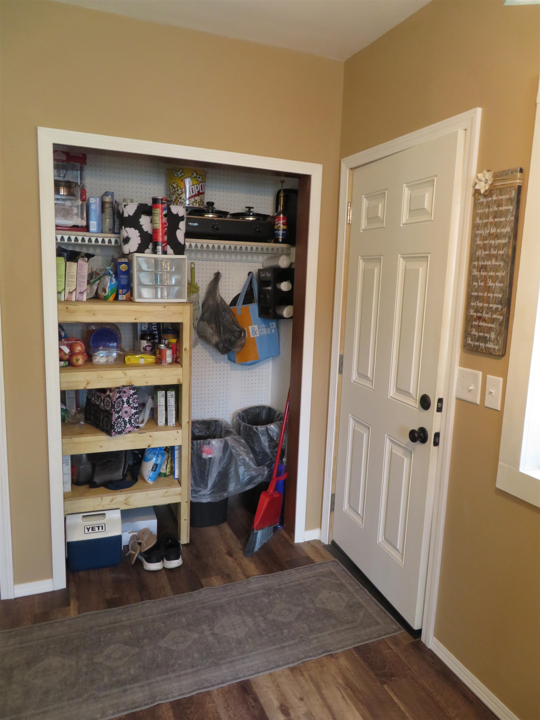 1208 E 9TH STREET, Merrill, Wisconsin 54452, 3 Bedrooms Bedrooms, ,1 BathroomBathrooms,Residential,For Sale,1208 E 9TH STREET,22602557