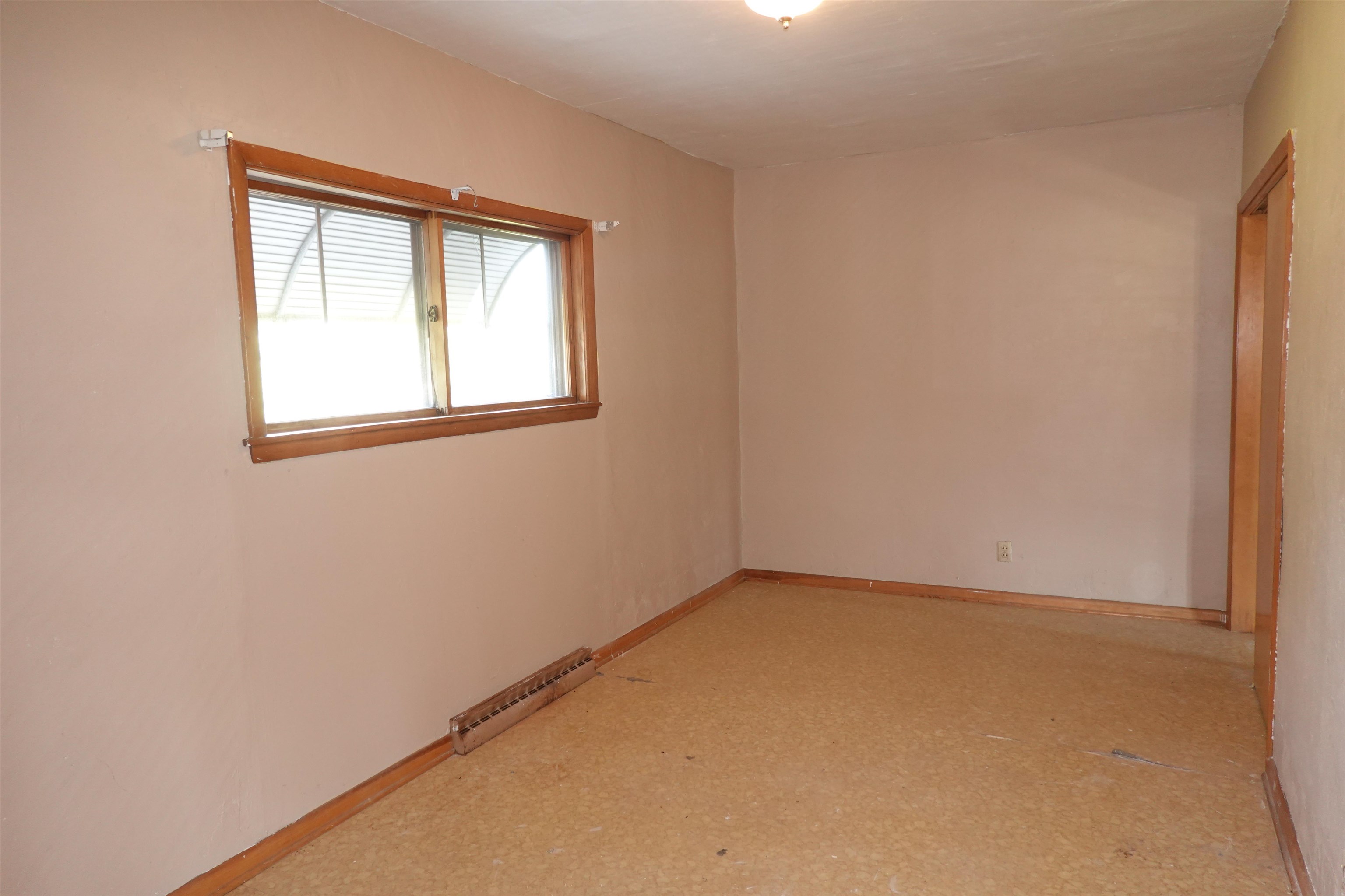 3484 STATE HIGHWAY 73, Wisconsin Rapids, Wisconsin 54494, 5 Bedrooms Bedrooms, ,1 BathroomBathrooms,Residential,For Sale,3484 STATE HIGHWAY 73,22602560