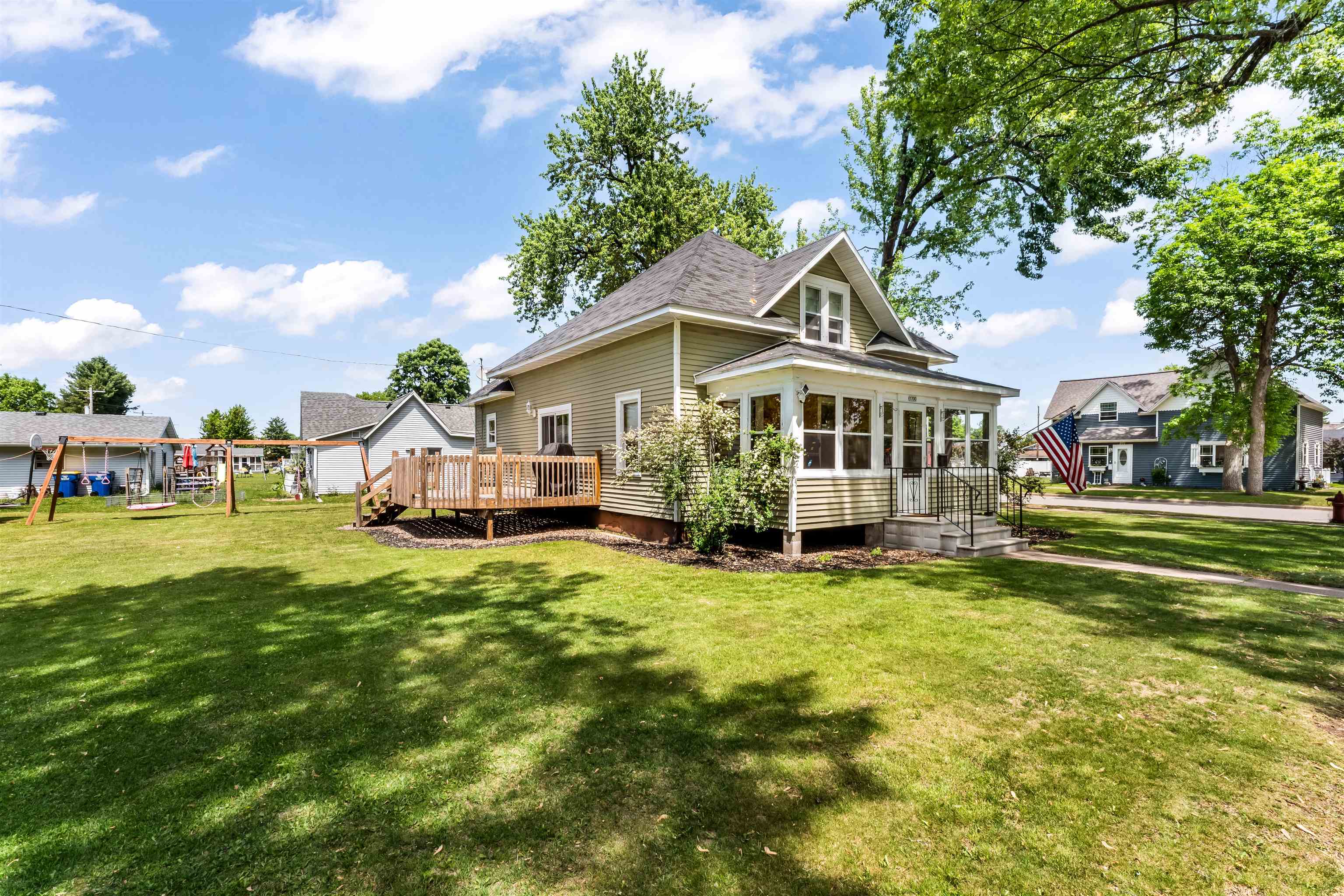 1700 W 1ST STREET, Merrill, Wisconsin 54452, 4 Bedrooms Bedrooms, ,1 BathroomBathrooms,Residential,For Sale,1700 W 1ST STREET,22602567