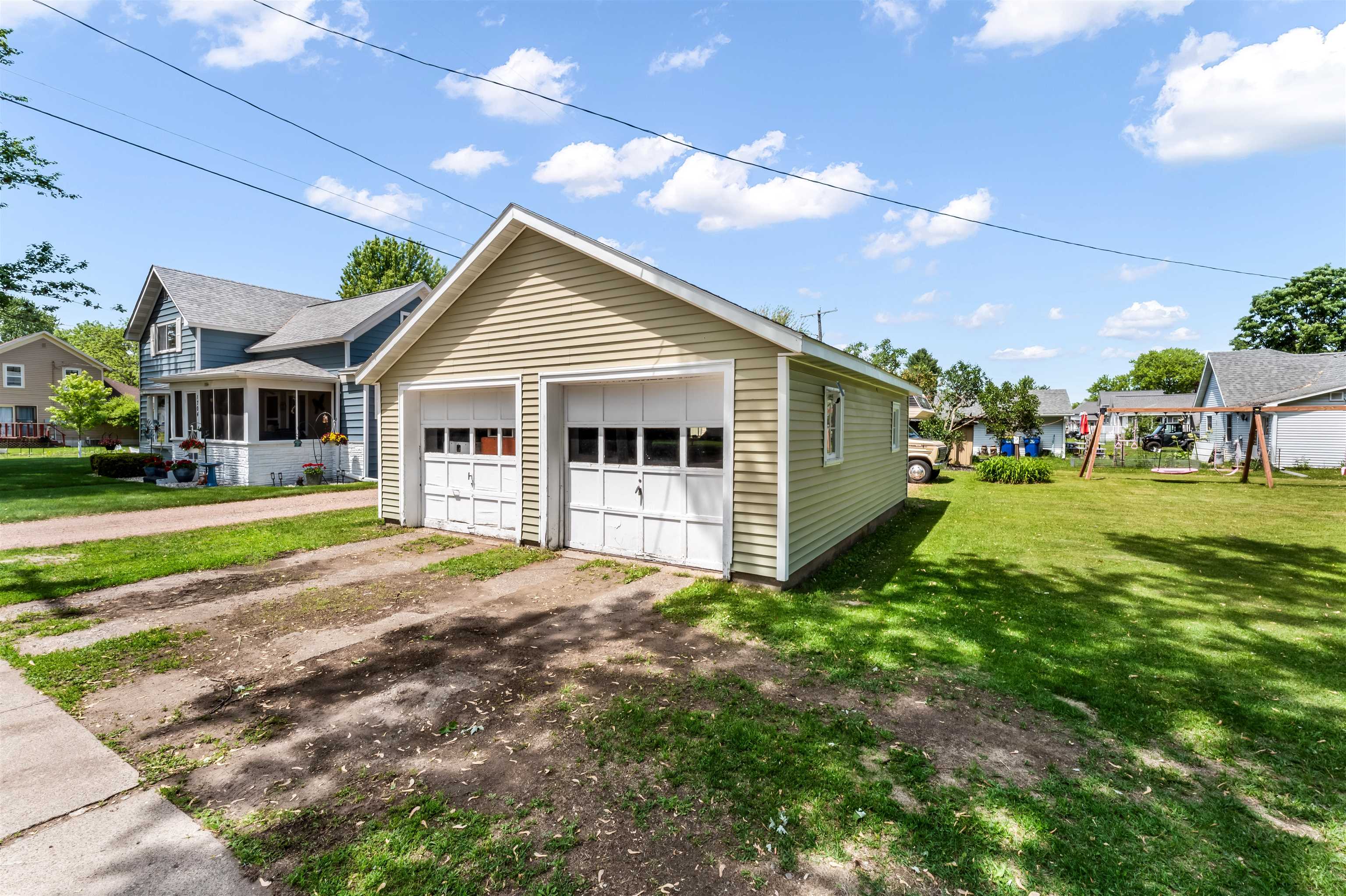 1700 W 1ST STREET, Merrill, Wisconsin 54452, 4 Bedrooms Bedrooms, ,1 BathroomBathrooms,Residential,For Sale,1700 W 1ST STREET,22602567