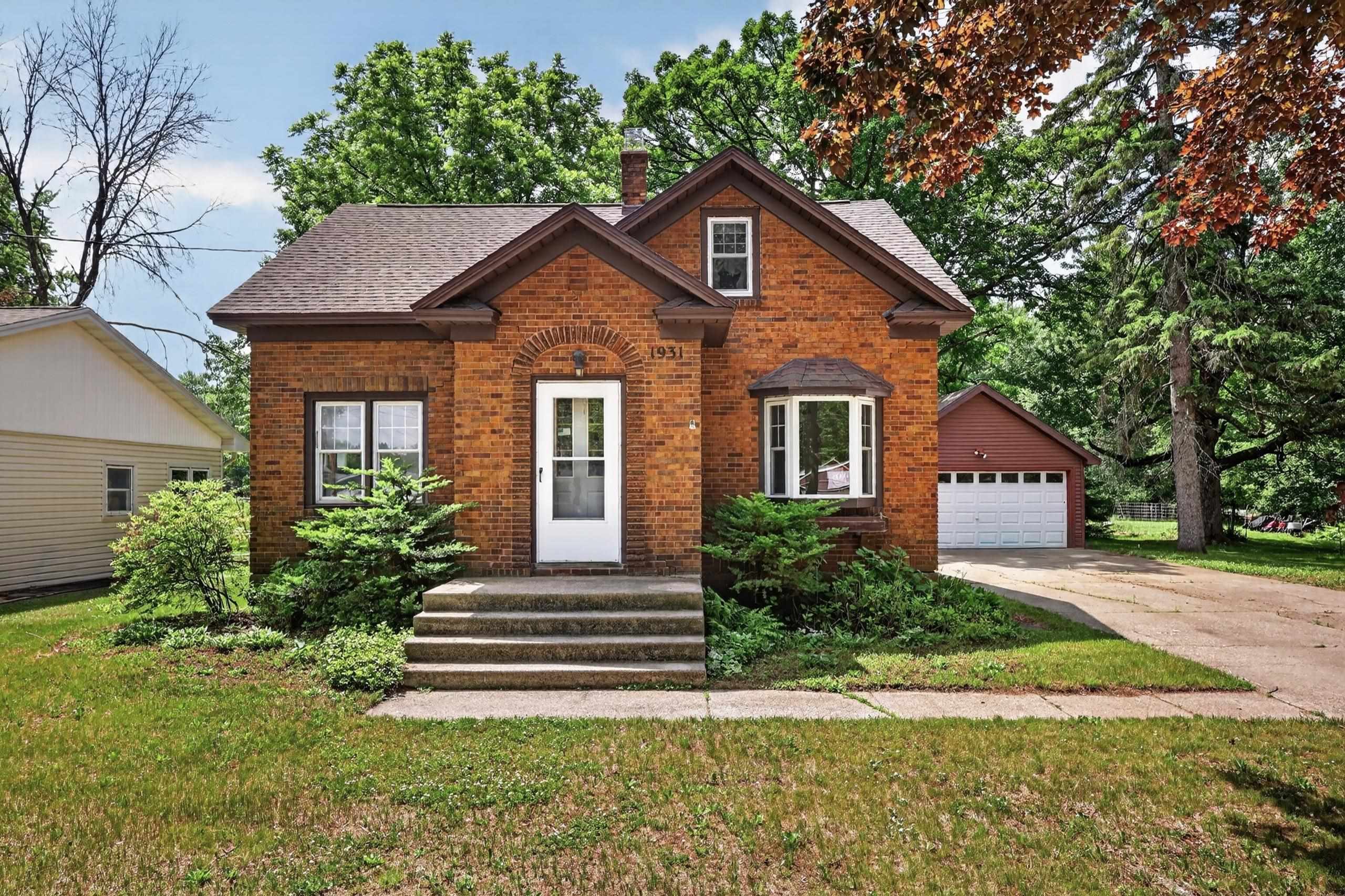1931 RUSSELL STREET, Wisconsin Rapids, Wisconsin 54495, 3 Bedrooms Bedrooms, ,1 BathroomBathrooms,Residential,For Sale,1931 RUSSELL STREET,22602575