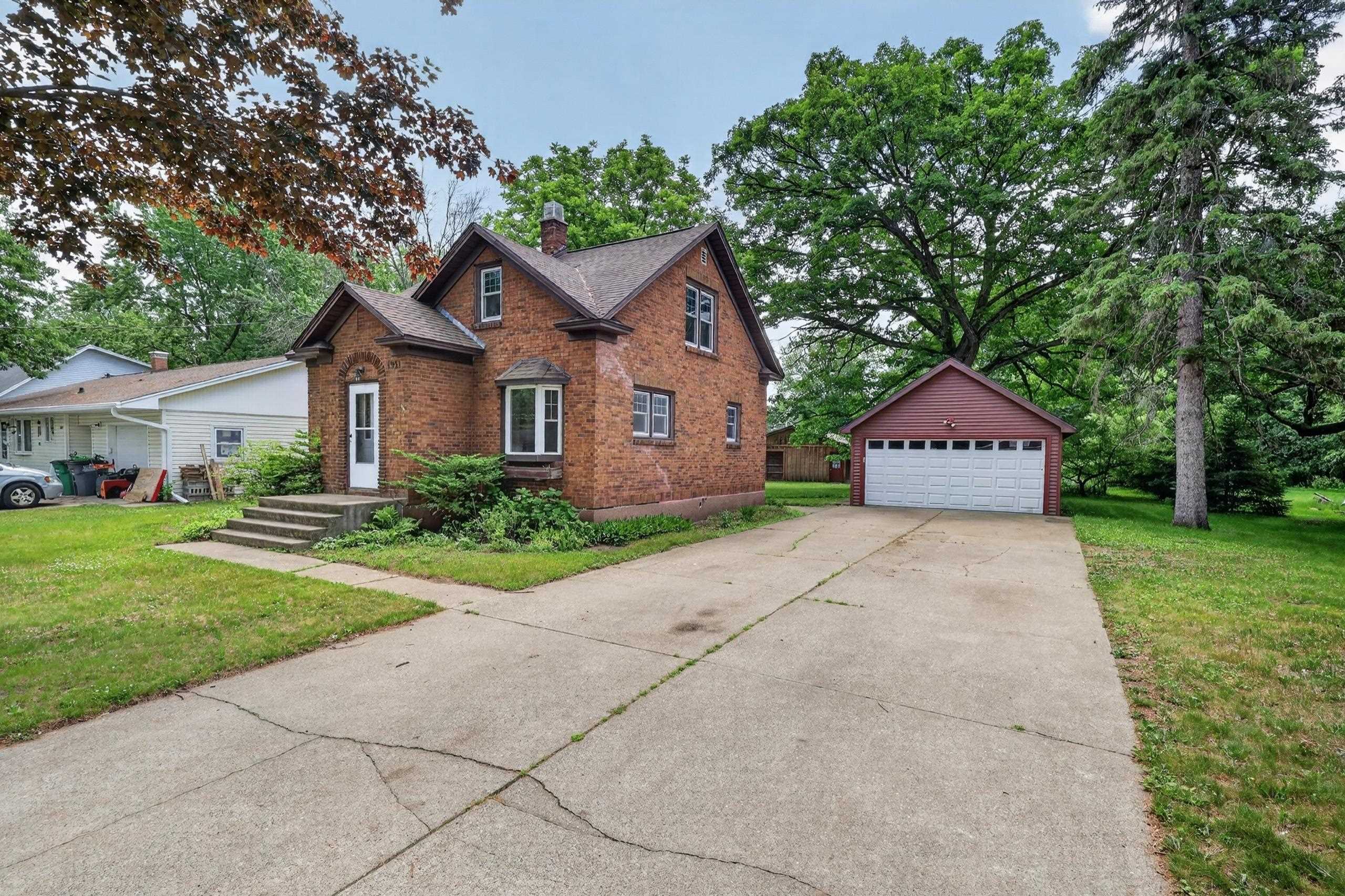 1931 RUSSELL STREET, Wisconsin Rapids, Wisconsin 54495, 3 Bedrooms Bedrooms, ,1 BathroomBathrooms,Residential,For Sale,1931 RUSSELL STREET,22602575