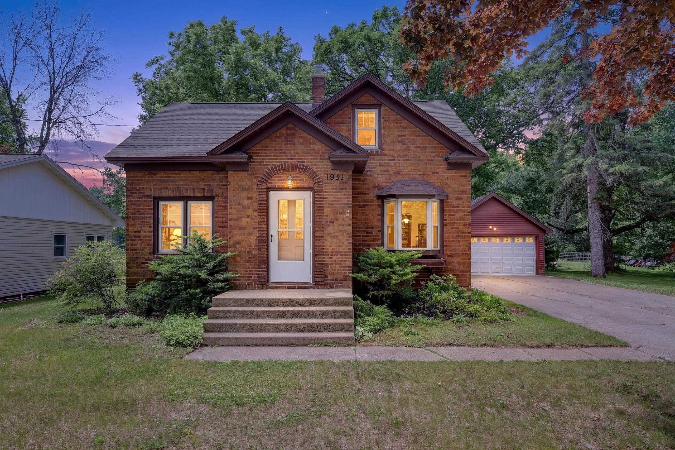 1931 RUSSELL STREET, Wisconsin Rapids, Wisconsin 54495, 3 Bedrooms Bedrooms, ,1 BathroomBathrooms,Residential,For Sale,1931 RUSSELL STREET,22602575