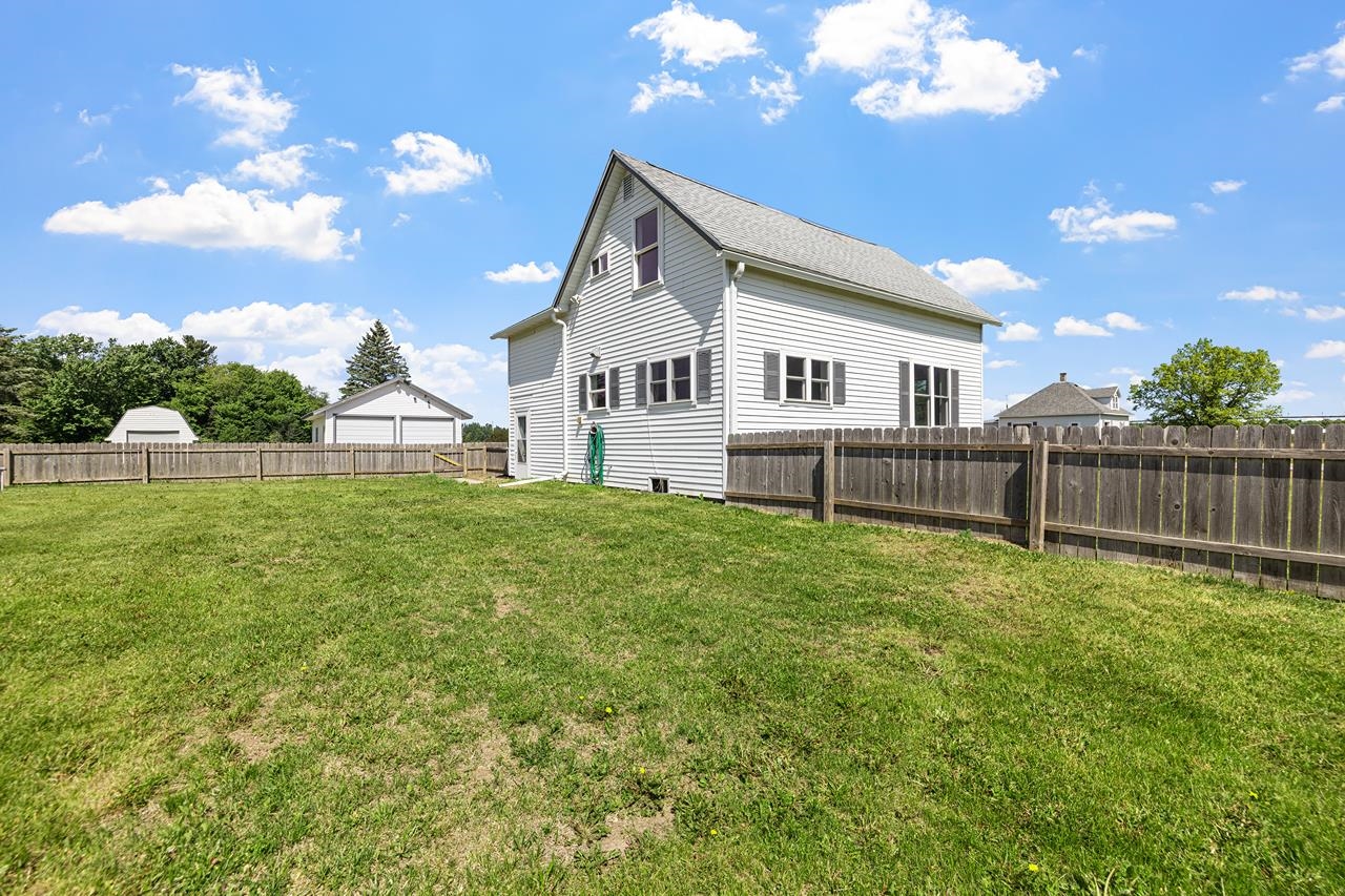 W12213 STATE HIGHWAY 64, Antigo, Wisconsin 54409, 3 Bedrooms Bedrooms, ,1 BathroomBathrooms,Residential,For Sale,W12213 STATE HIGHWAY 64,22602578