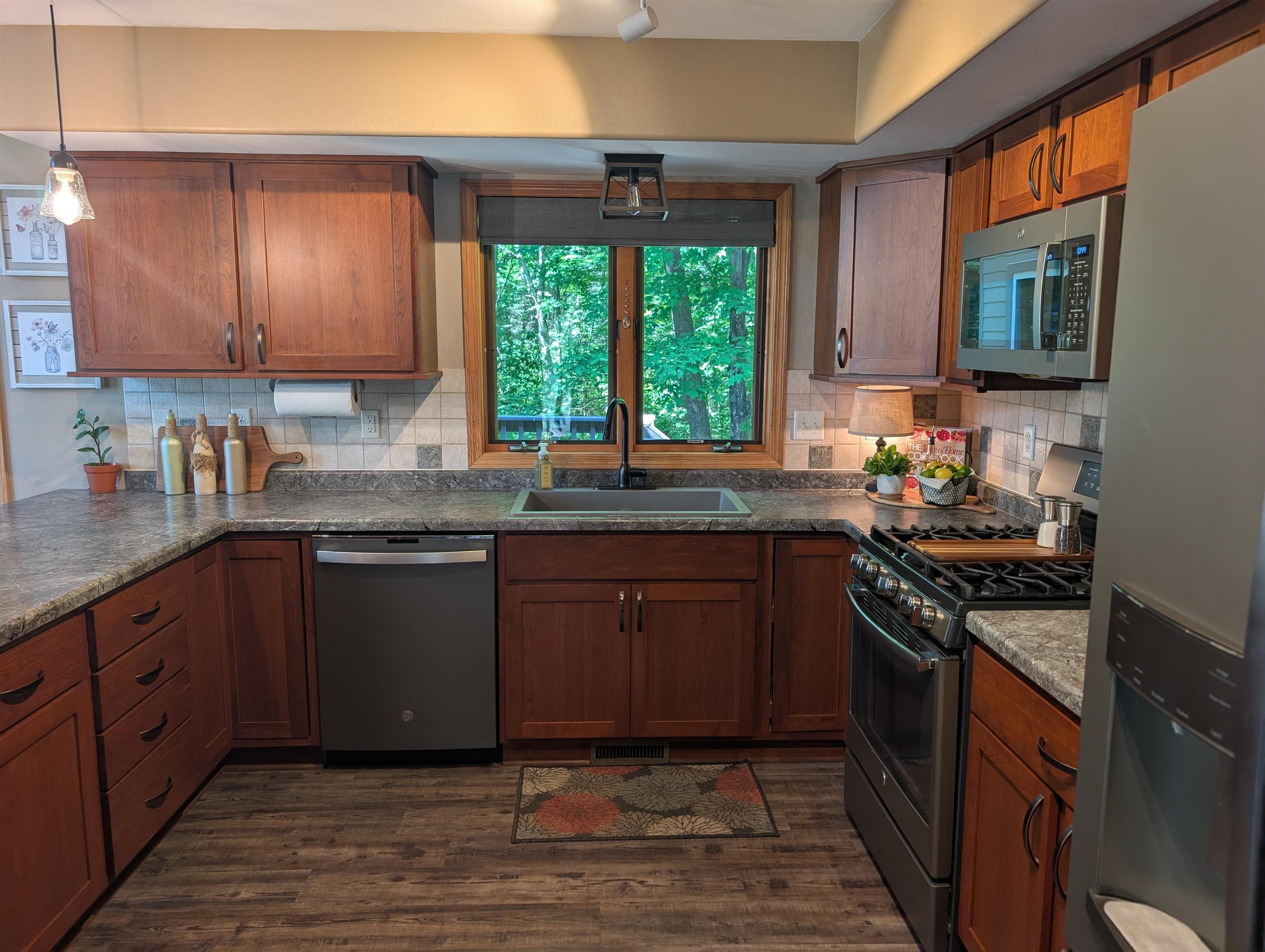 222814 HIDDEN VALLEY ROAD, Hatley, Wisconsin 54440, 3 Bedrooms Bedrooms, ,3 BathroomsBathrooms,Residential,For Sale,222814 HIDDEN VALLEY ROAD,22602587