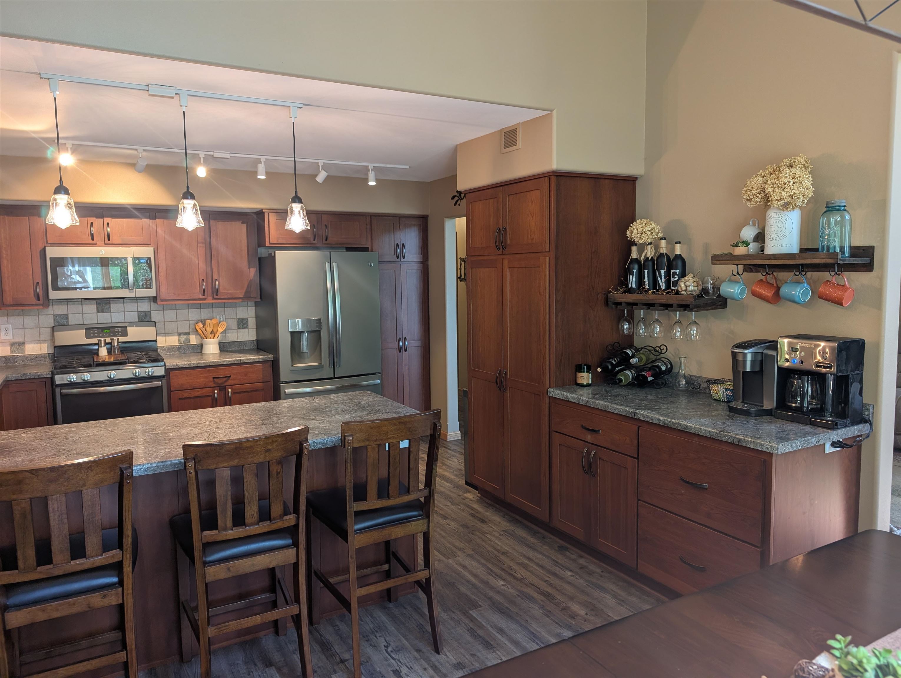 222814 HIDDEN VALLEY ROAD, Hatley, Wisconsin 54440, 3 Bedrooms Bedrooms, ,3 BathroomsBathrooms,Residential,For Sale,222814 HIDDEN VALLEY ROAD,22602587