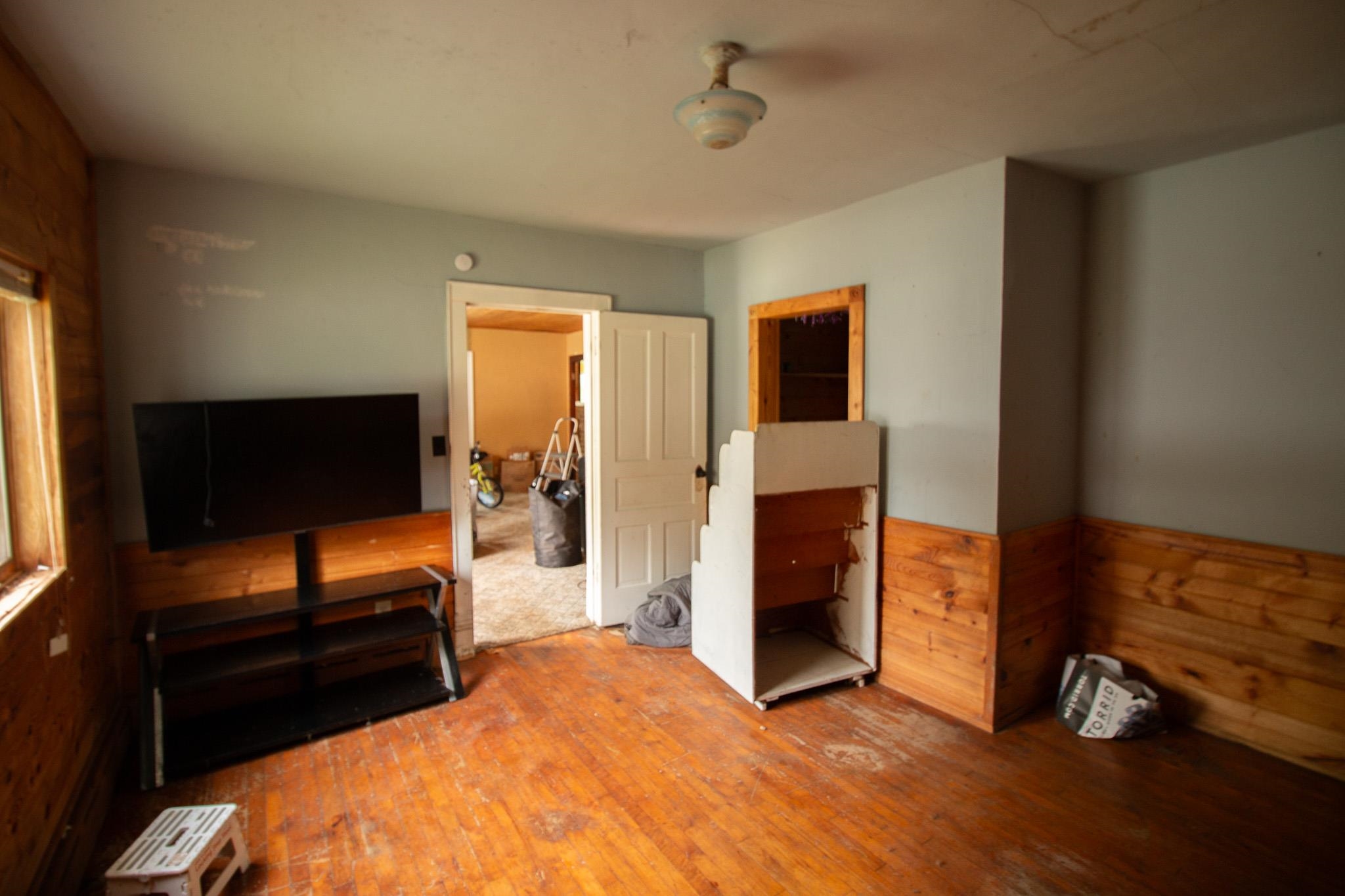 N7101 FRONT STREET, Medford, Wisconsin 54451-9330, 6 Bedrooms Bedrooms, ,2 BathroomsBathrooms,Residential,For Sale,N7101 FRONT STREET,22602589