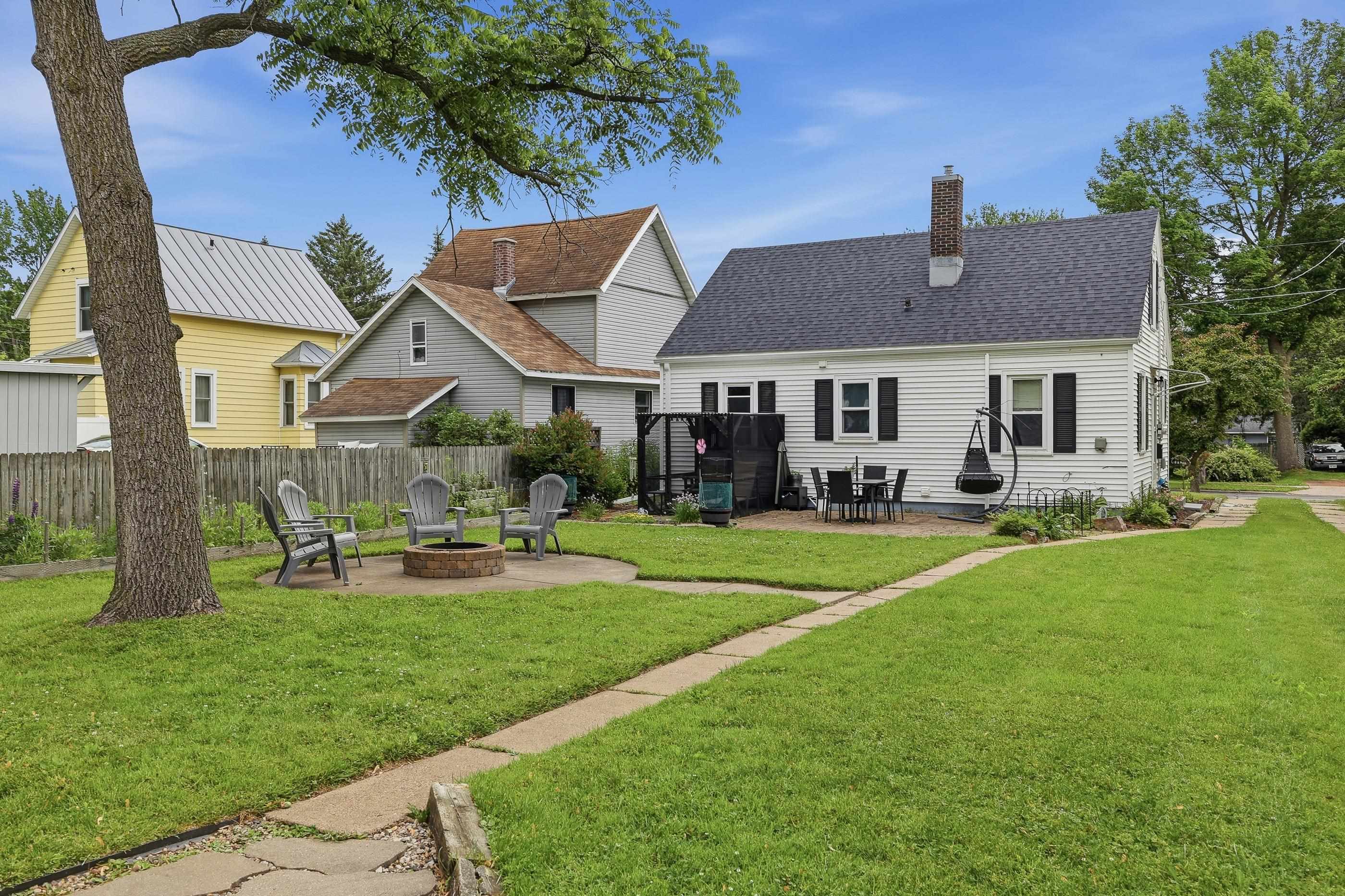 908 S PEACH STREET, Marshfield, Wisconsin 54449, 2 Bedrooms Bedrooms, ,2 BathroomsBathrooms,Residential,For Sale,908 S PEACH STREET,22602595