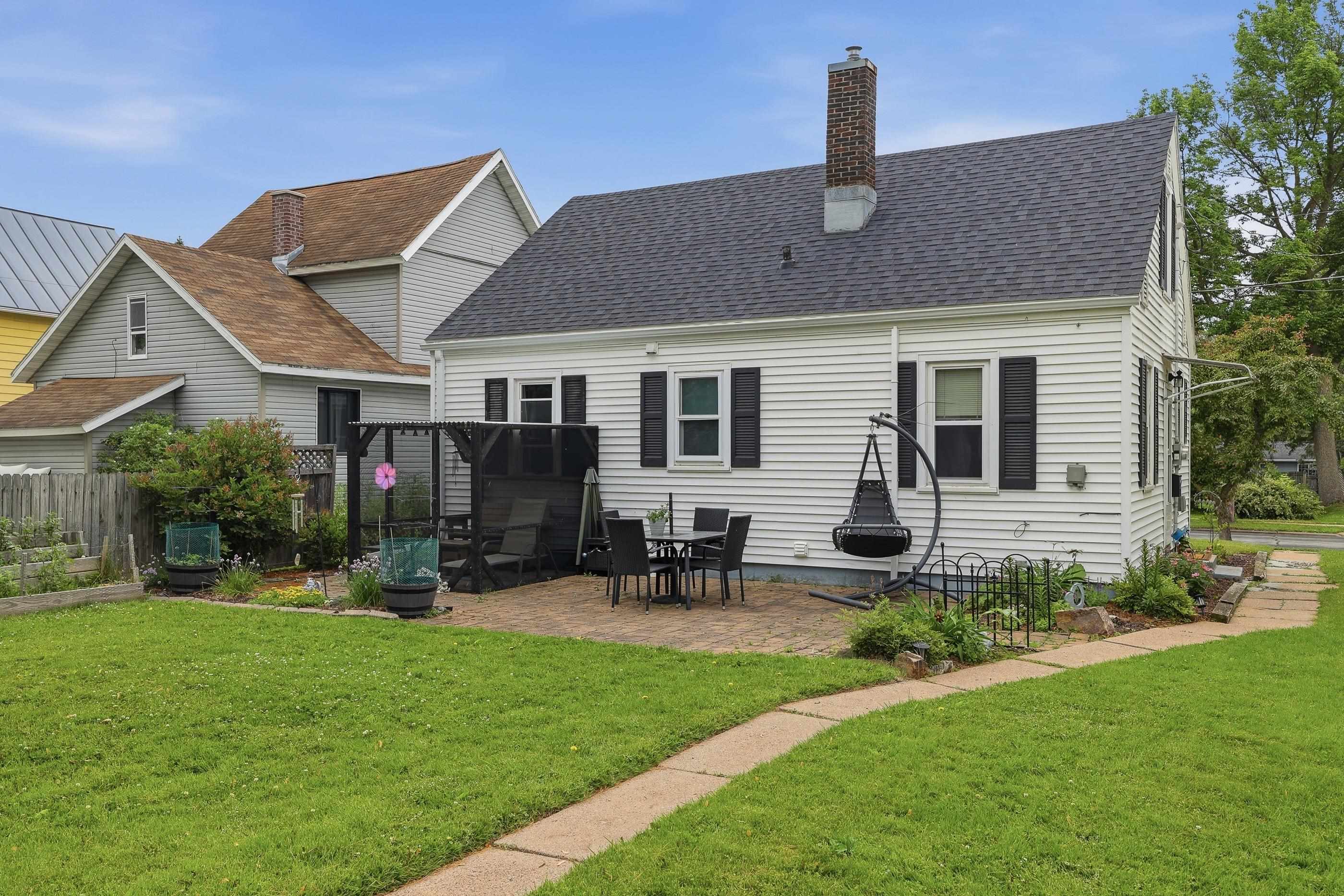 908 S PEACH STREET, Marshfield, Wisconsin 54449, 2 Bedrooms Bedrooms, ,2 BathroomsBathrooms,Residential,For Sale,908 S PEACH STREET,22602595