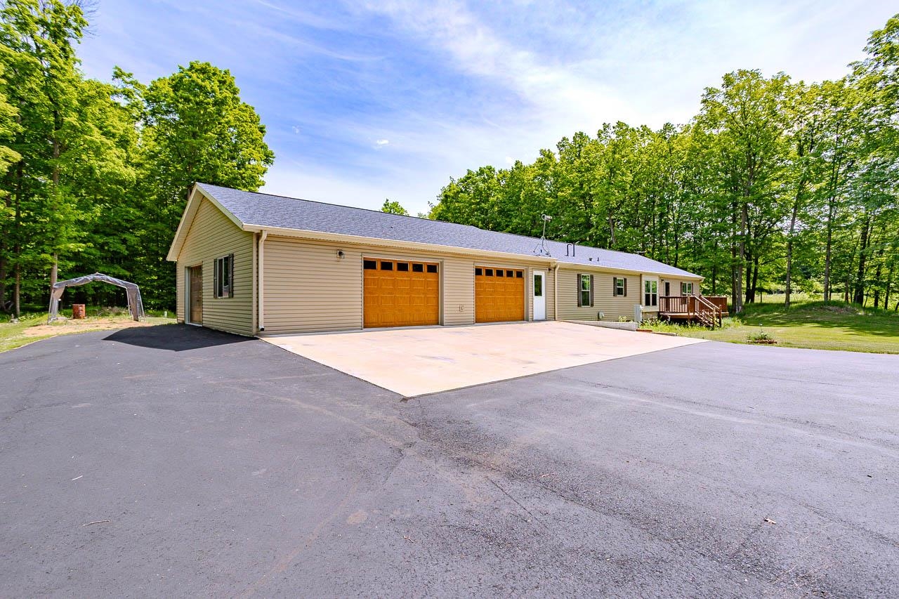 N7502 HUMMINGBIRD ROAD, Eland, Wisconsin 54427, 3 Bedrooms Bedrooms, ,2 BathroomsBathrooms,Residential,For Sale,N7502 HUMMINGBIRD ROAD,22602597